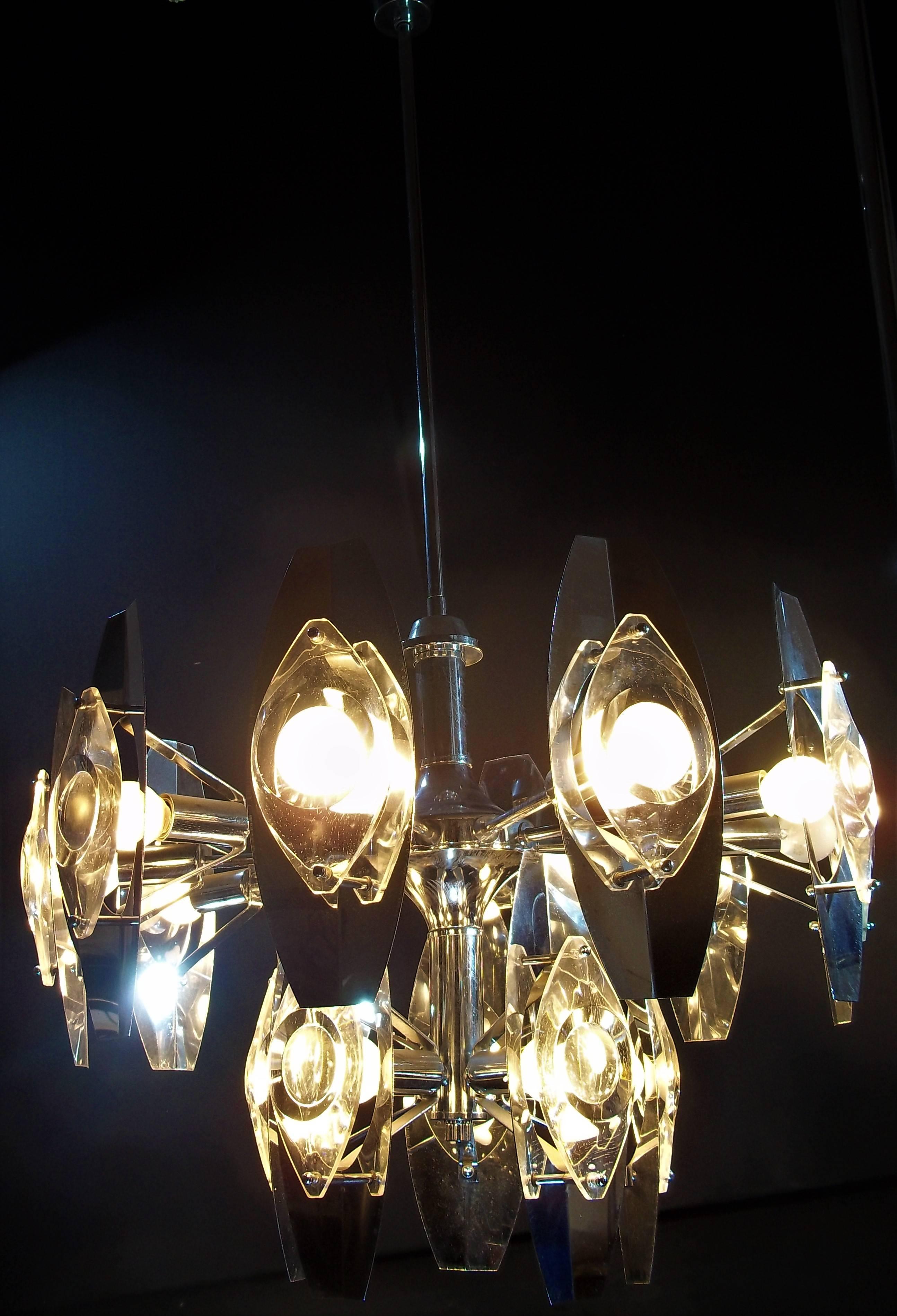 Mid-Century Modern, Space Age Sciolari Chrome and Glass Lens Chandelier, 1960s 1