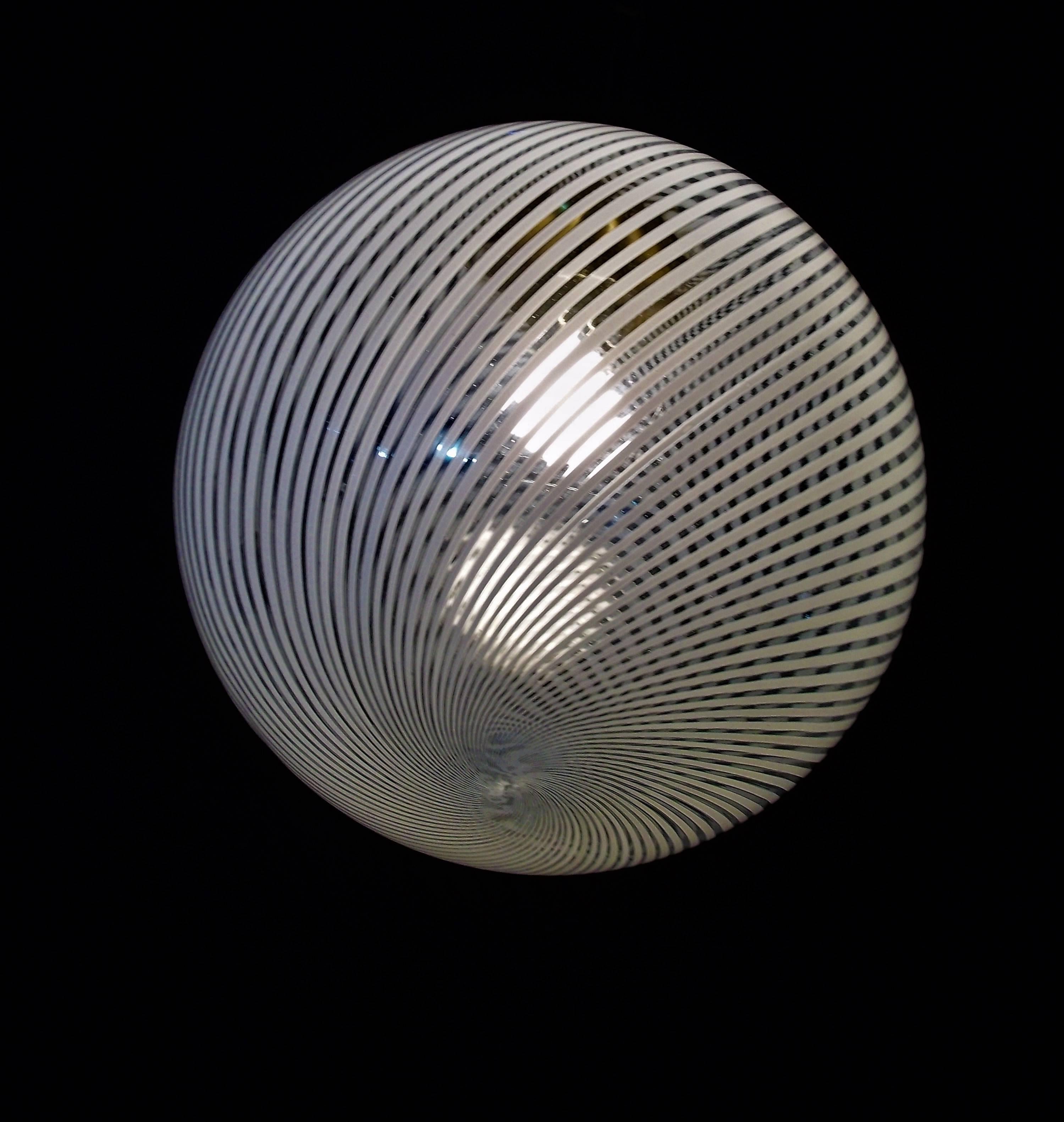 Italian Venini, 'Tessuto' Sphere Chandelier, circa 1970 in Murano Glass