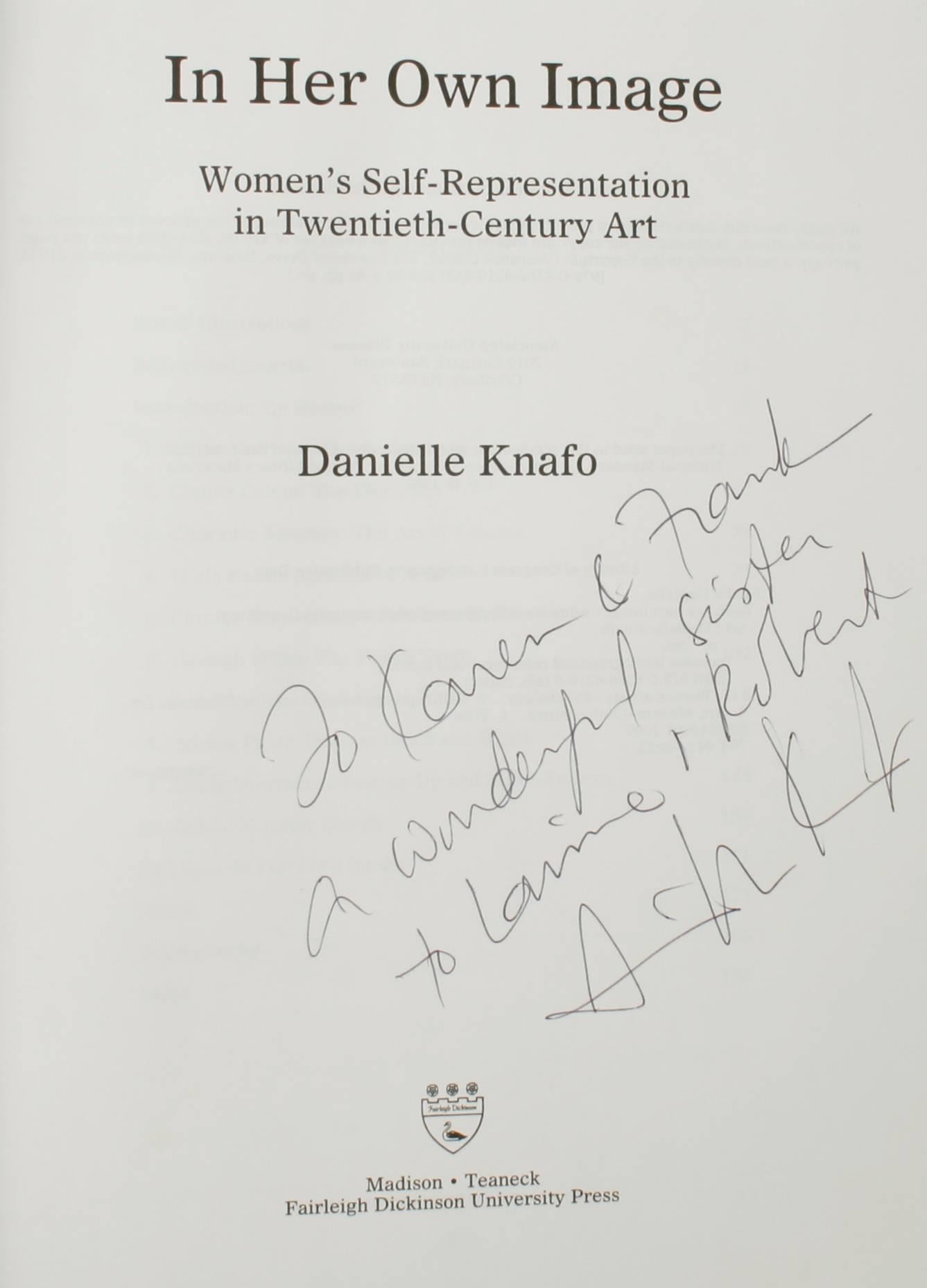 A son image, par Daniele Knafo. Cranbury : Rosemont Publishing and Printing Co., 2009. Première édition reliée avec jaquette, signée et inscrite. 201 pages. Un examen de la vie et de l'œuvre de dix femmes artistes pionnières au cours du siècle