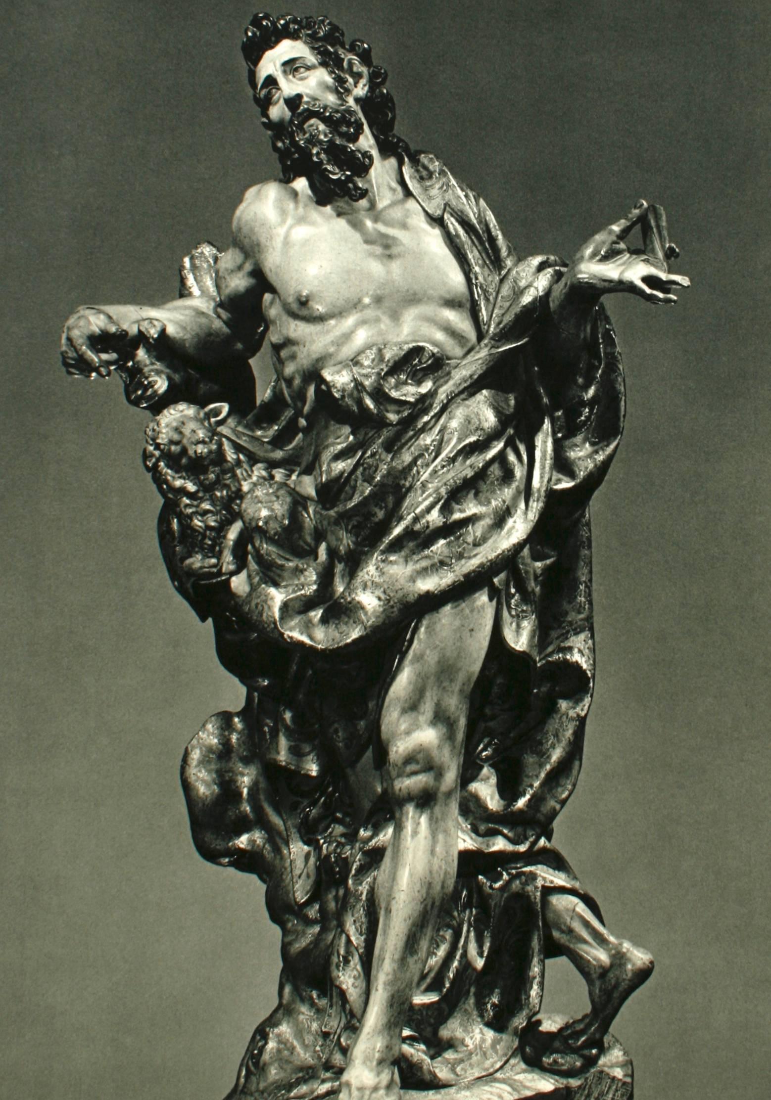 Golden Age of Spanish Sculpture by Manuel Gómez Moreno, First Edition In Good Condition For Sale In valatie, NY
