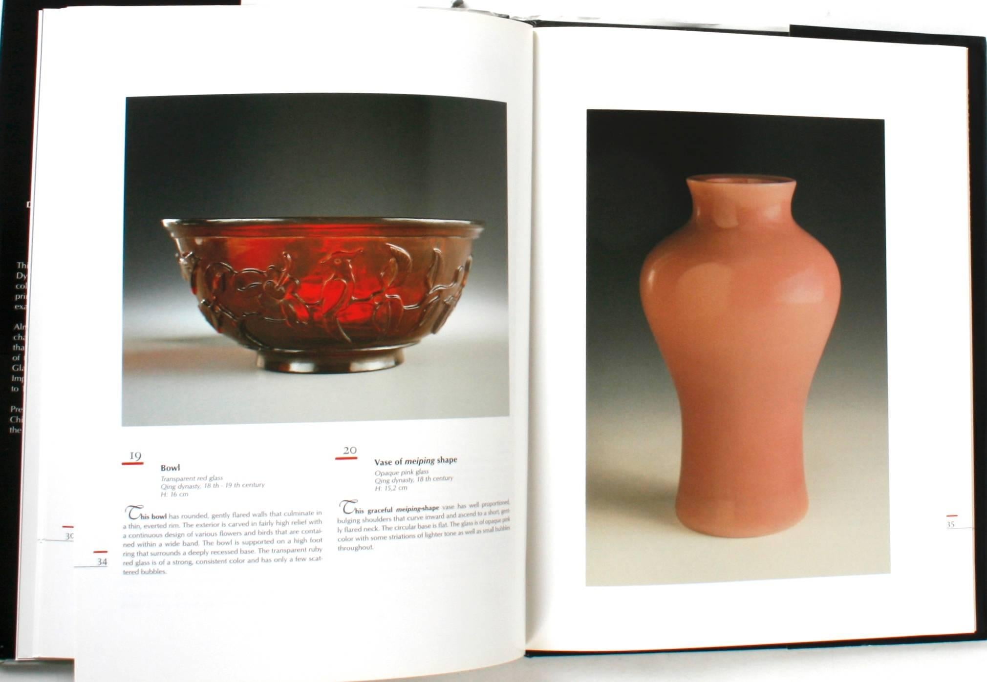 20ième siècle Treasures of Chinese Glass Workshops (Trésors des ateliers de verre chinois), première édition en vente