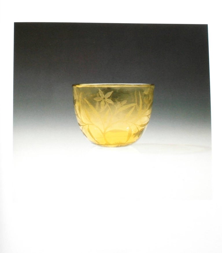 Exhibition Catalogue of Chinese Glass from the Hope Danby Collection In Good Condition For Sale In valatie, NY