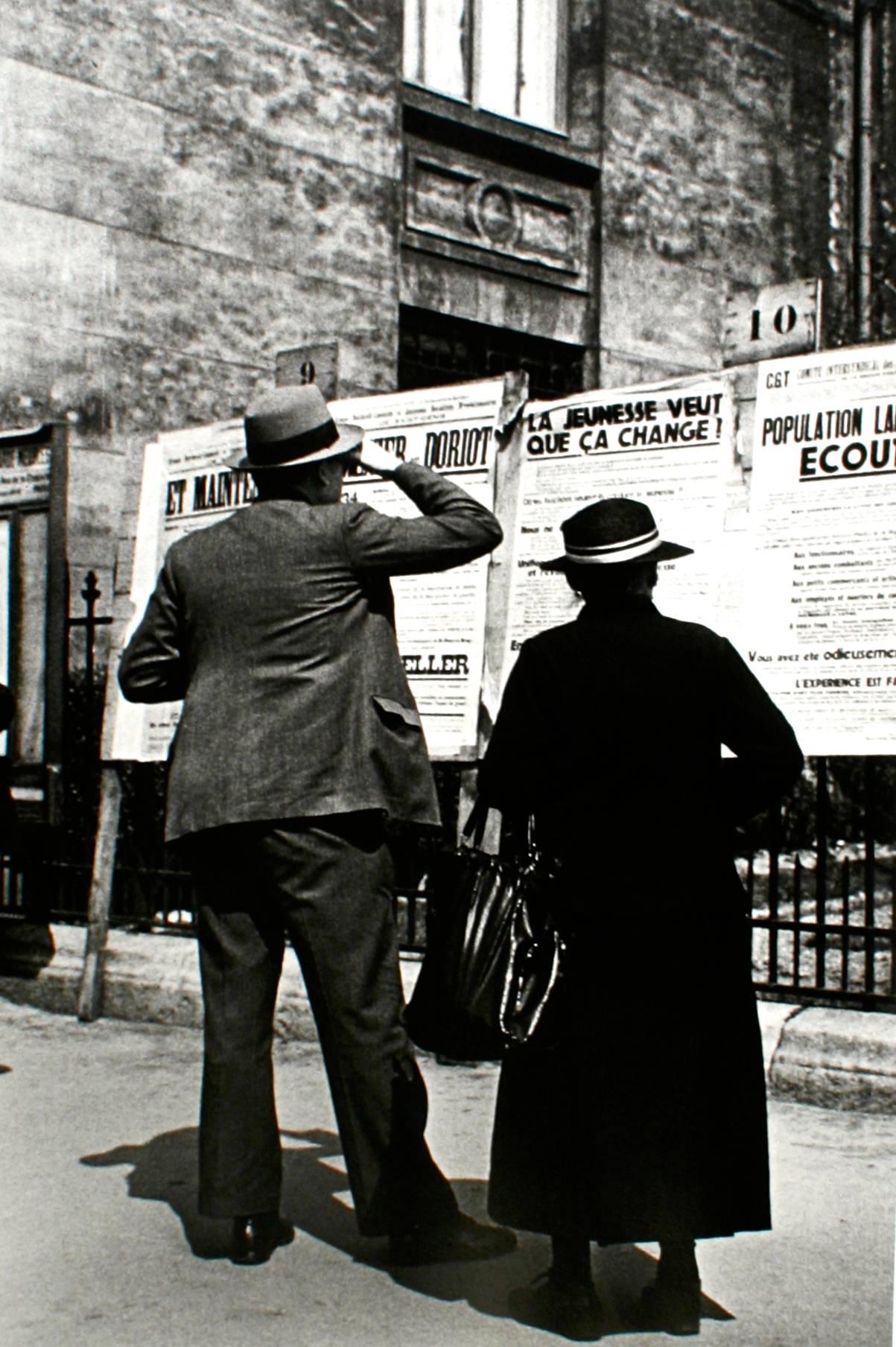 American Robert Capa: Photographs, First Edition by Robert & Cornell Capa For Sale