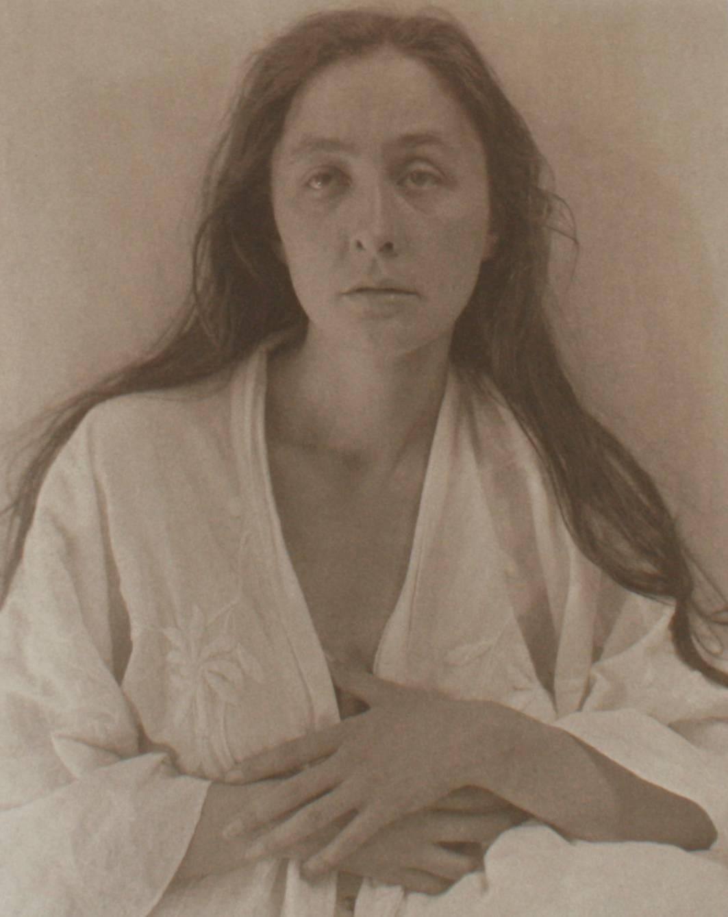 Georgia O'Keeffe, a portrait by Alfred Stieglitz and Georgia O'Keeffe. The Metropolitan Museum of Art / Viking Press, 1978. First edition hardcover with dust jacket. Master photographer Alfred Stieglitz's portraits of his wife, the well-known