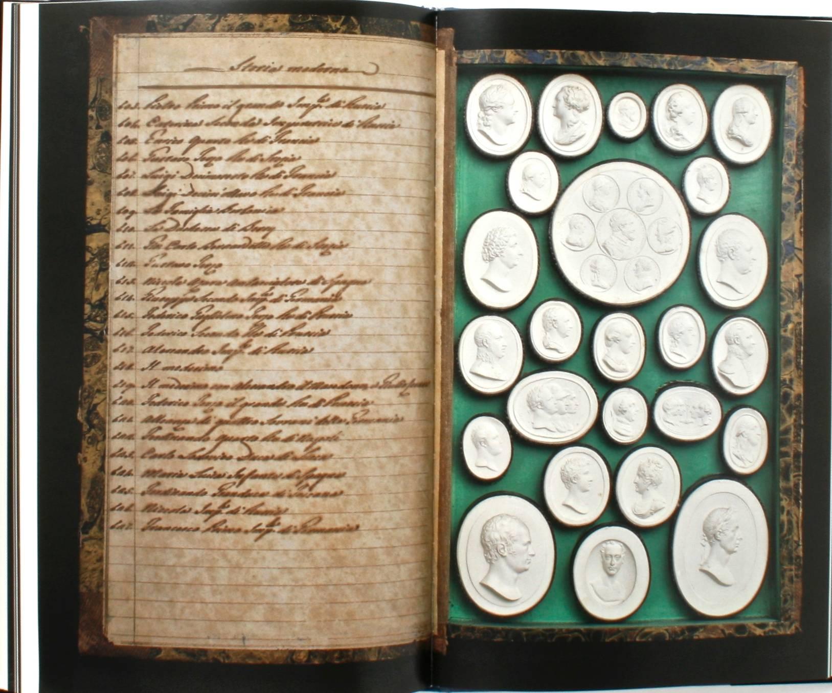 Papier Calchi di Intagli e Cammei della Collezione Paoletti Première édition en vente