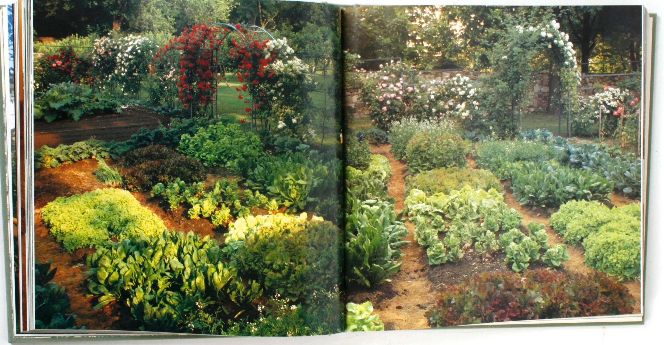 martha stewart gardening book