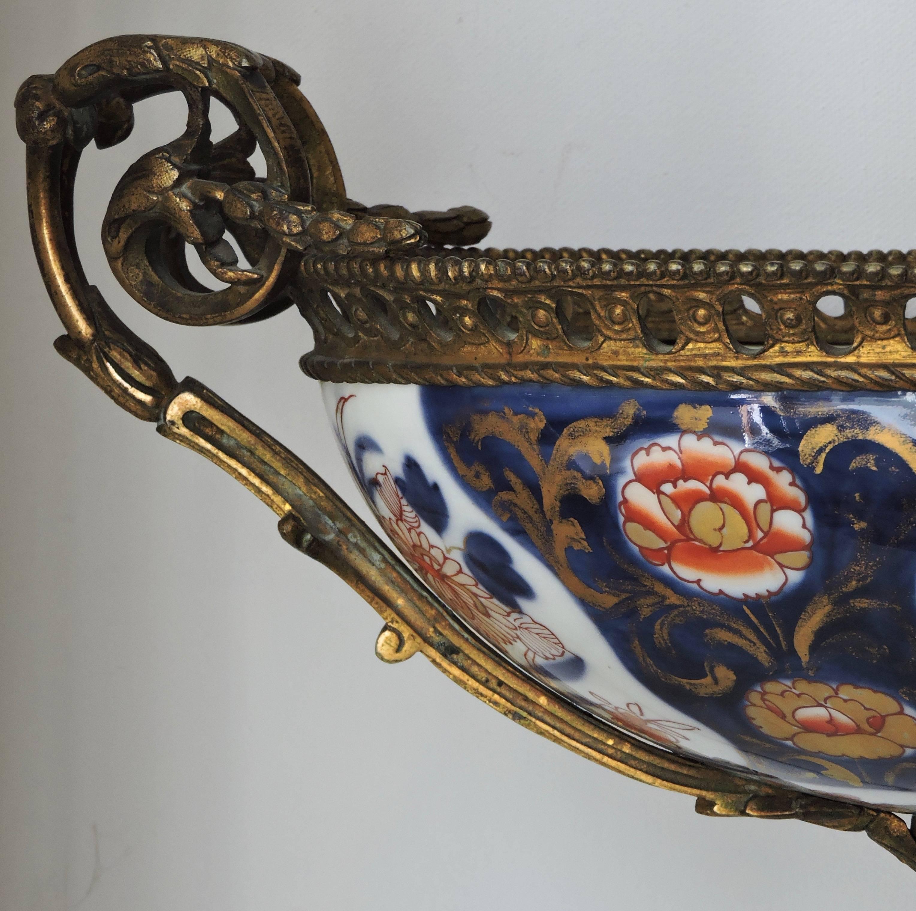 19th Century Louis XVI Style Ormolu-Mounted Bayeux Porcelain Centrepiece In Good Condition In Saint-Ouen, FR