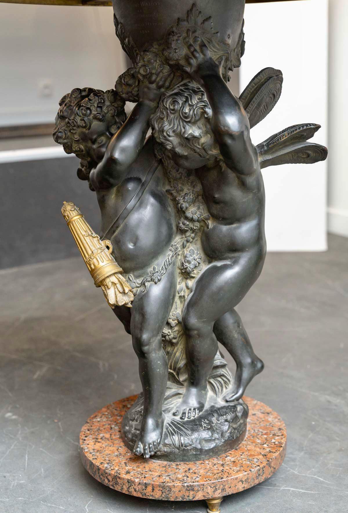 Cupidon et Psyché, un Auguste Moreau (1834-1917)  Groupe en bronze Guéridon, 1884 en vente 2