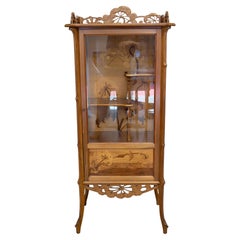 Émile Gallé (1846-1904), vitrine emblématique de style Art nouveau « Aux Ombelles », vers 1900