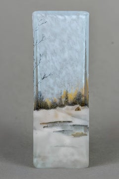 Raro vaso Daum Nancy con paesaggio invernale in miniatura, di forma quadrata, 1900 circa