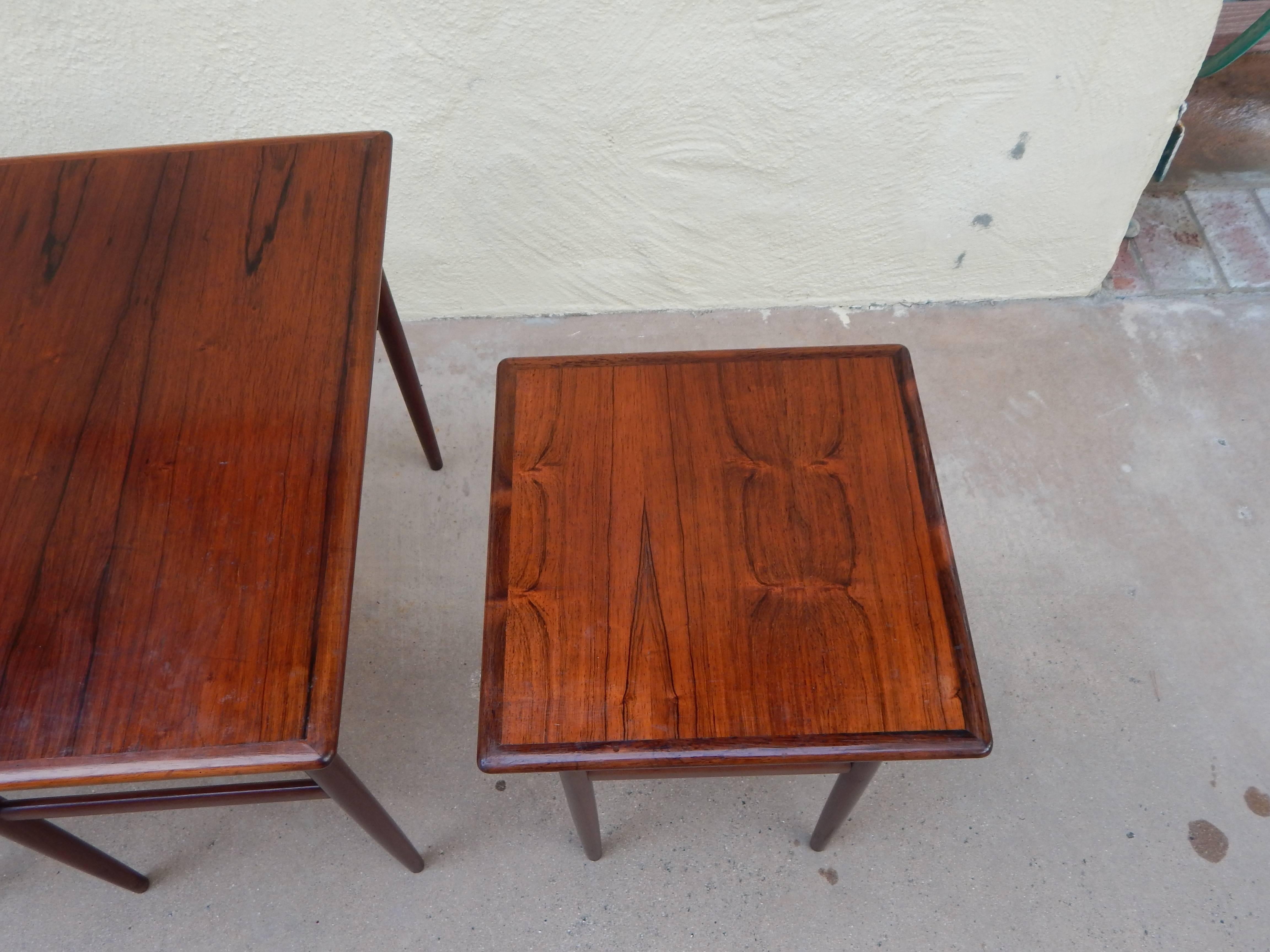 Fruitwood Set of Three Swedish Mid-Century Modern Rosewood Nesting Tables, circa 1950 For Sale