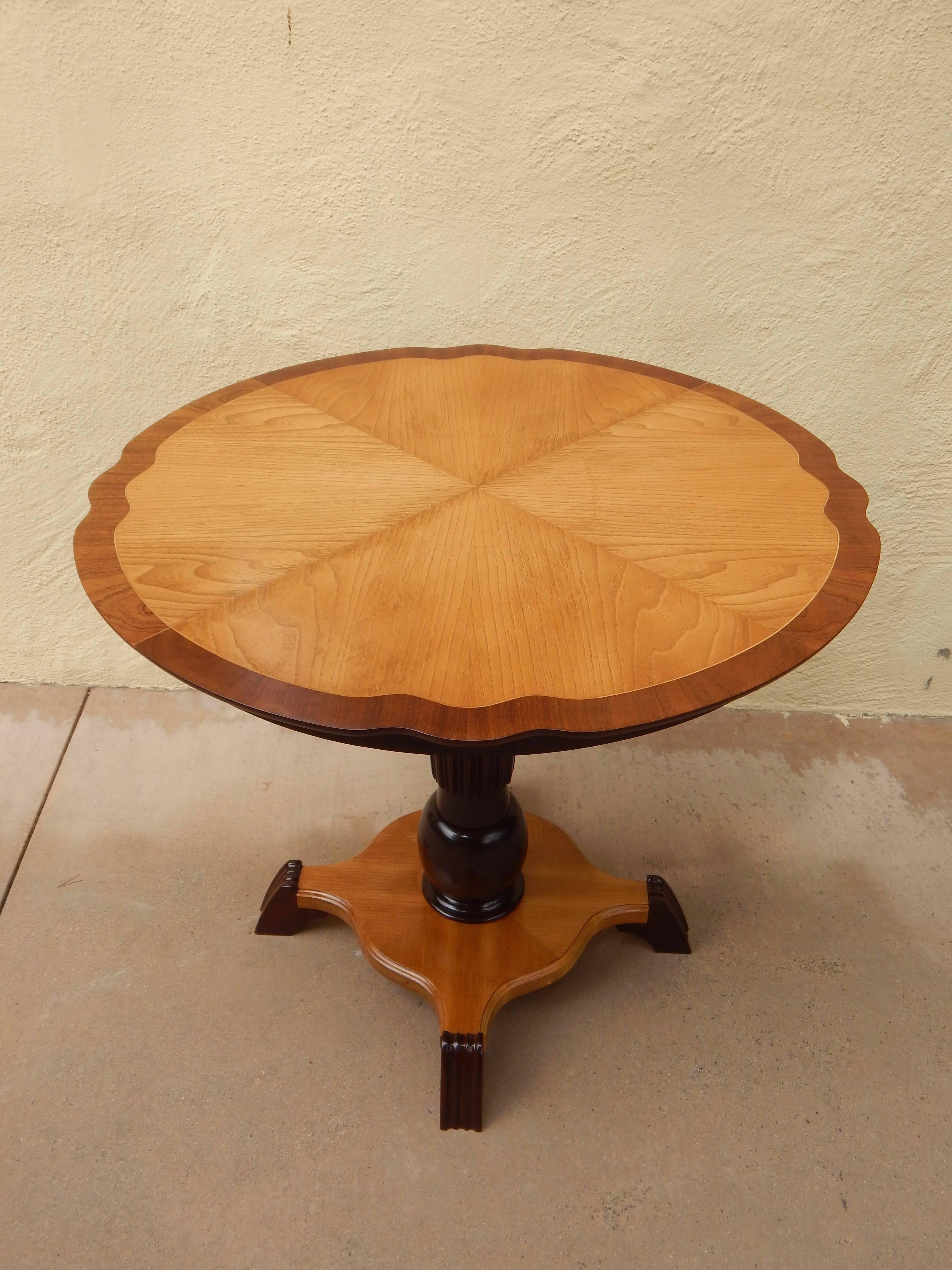 Swedish Art Moderne Game Table, circa 1940 In Good Condition For Sale In Richmond, VA