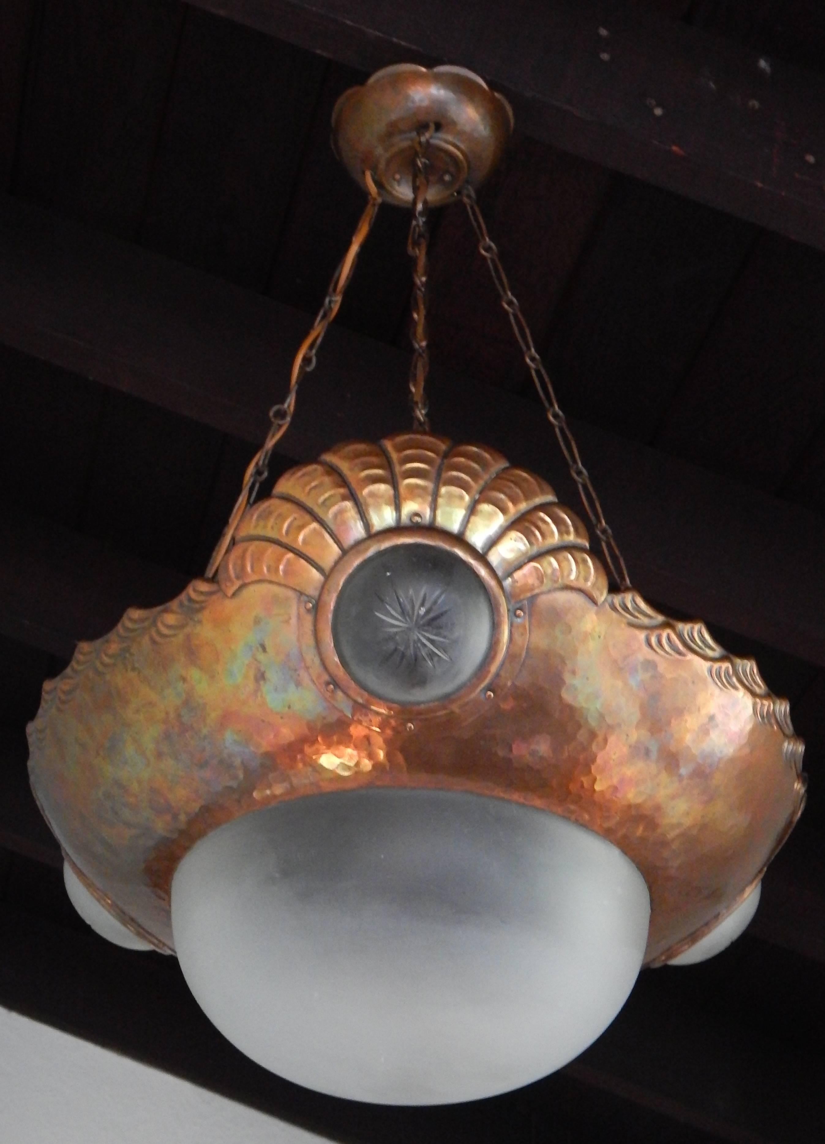 Swedish Arts & Crafts Seashell Fixture in Hand-Hammered Copper, circa 1910 In Excellent Condition In Richmond, VA