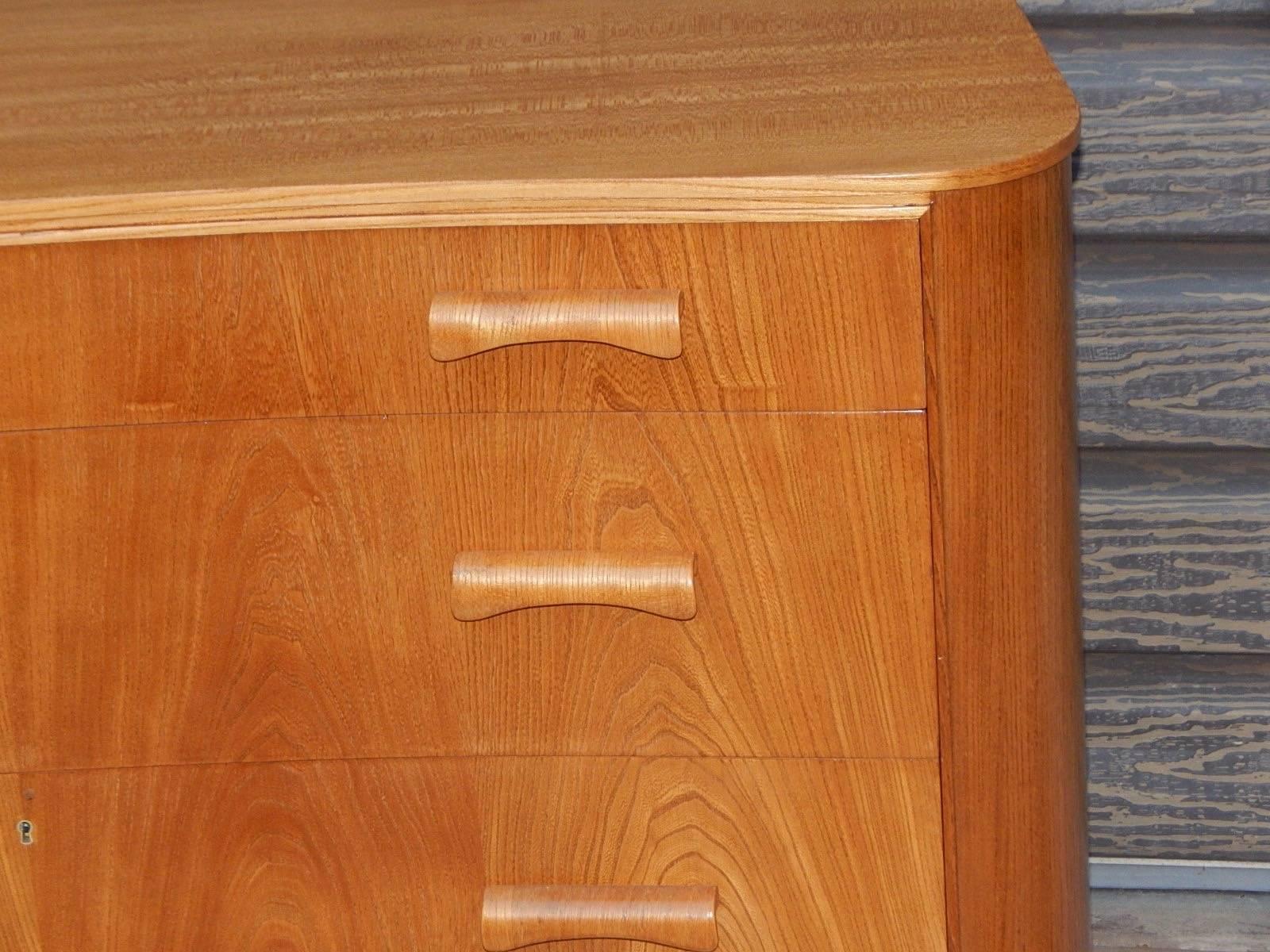 Swedish Moderne Chest of Drawers in Elm-Axel Larsson for Bodafors, circa 1940 5