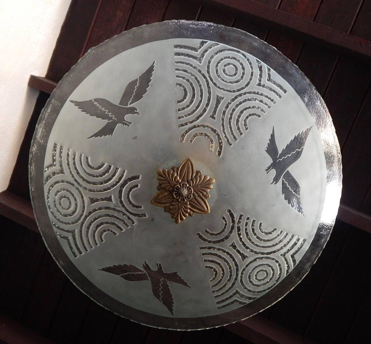 Swedish Art Deco Etched Glass Lighting Fixture with Eagle Motif, circa 1930 In Excellent Condition For Sale In Richmond, VA