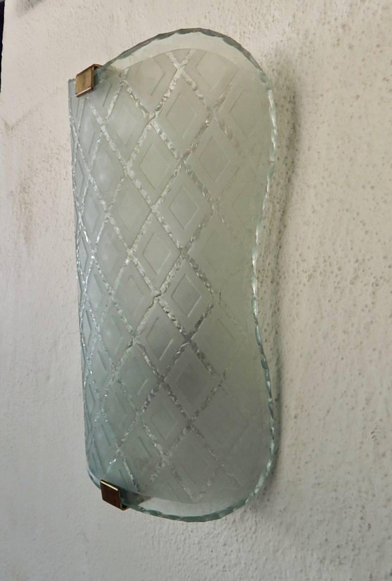 Swedish Moderne Etched Glass Wall Sconce, circa 1940 In Excellent Condition For Sale In Richmond, VA