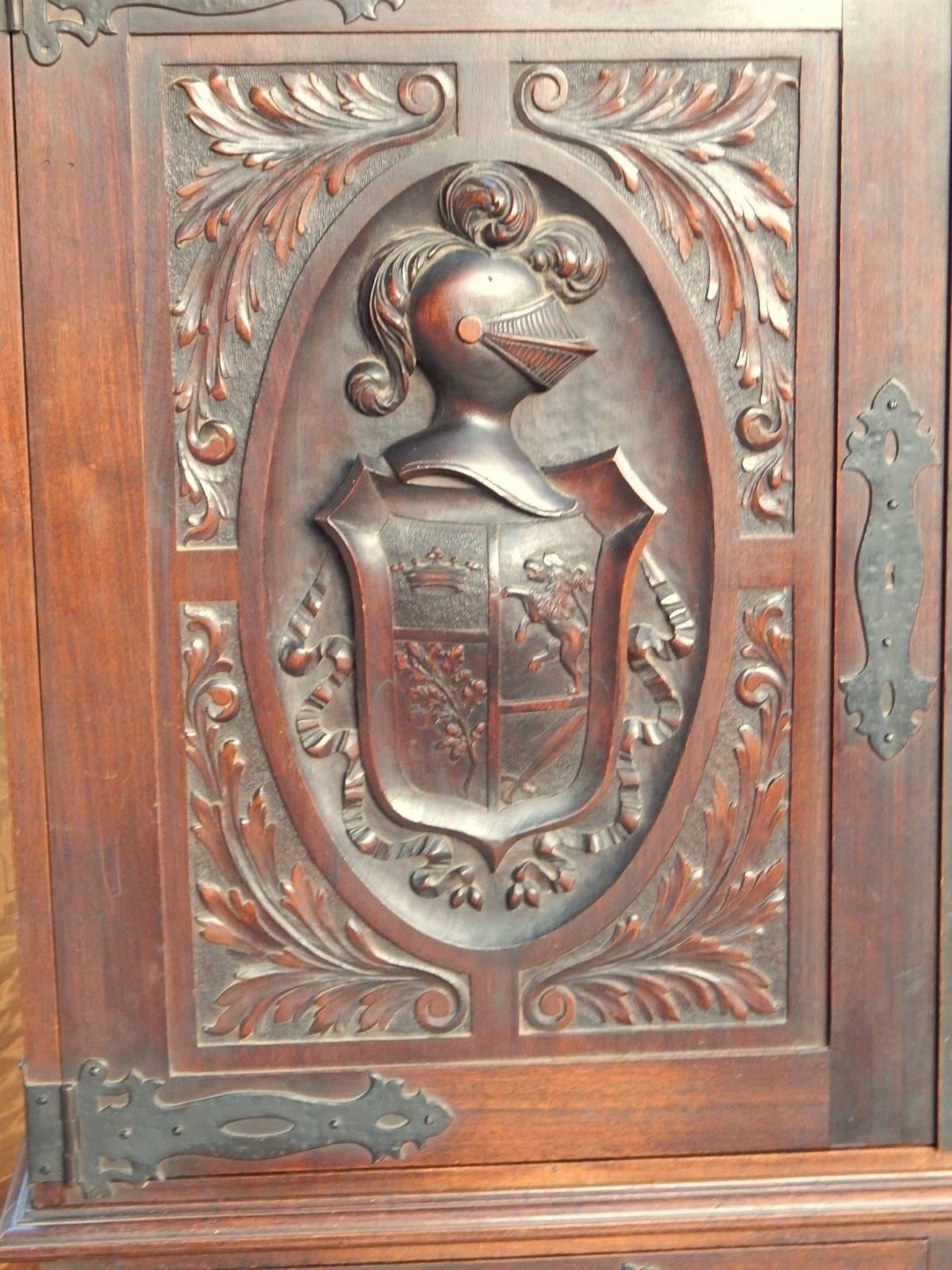 Argentine Spanish Colonial Heraldic Theme Storage Cabinet Circa 1920 For Sale 3