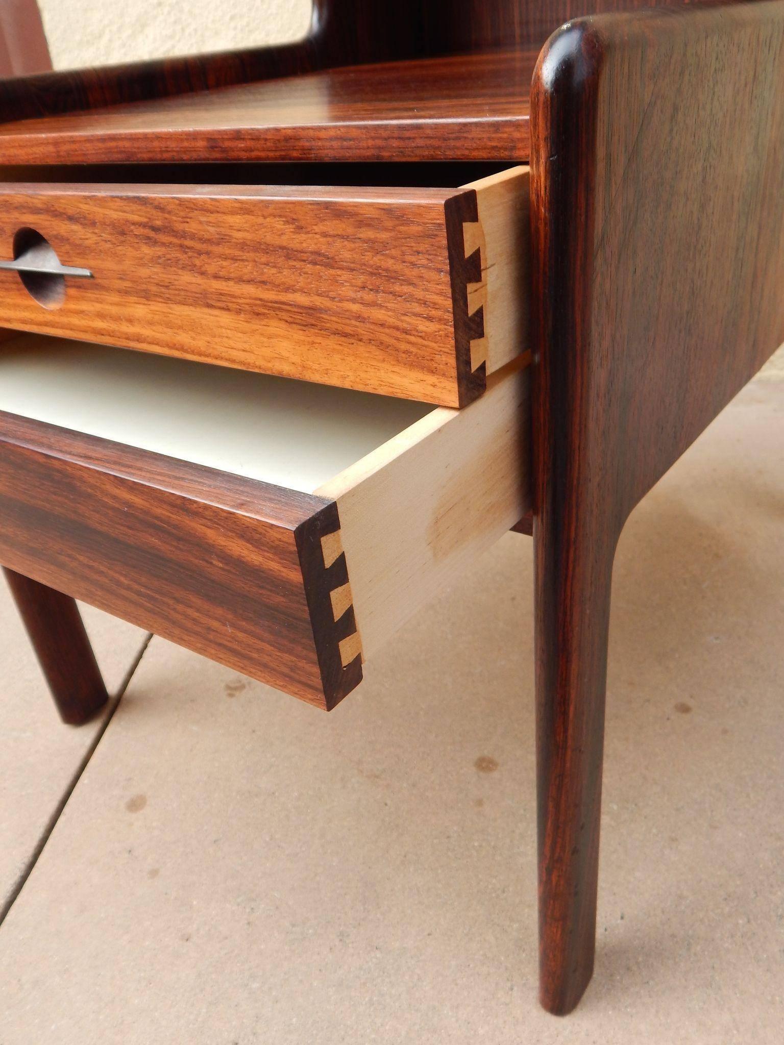 Danish Mid-Century Modern Rosewood Side Table, circa 1960 For Sale 3