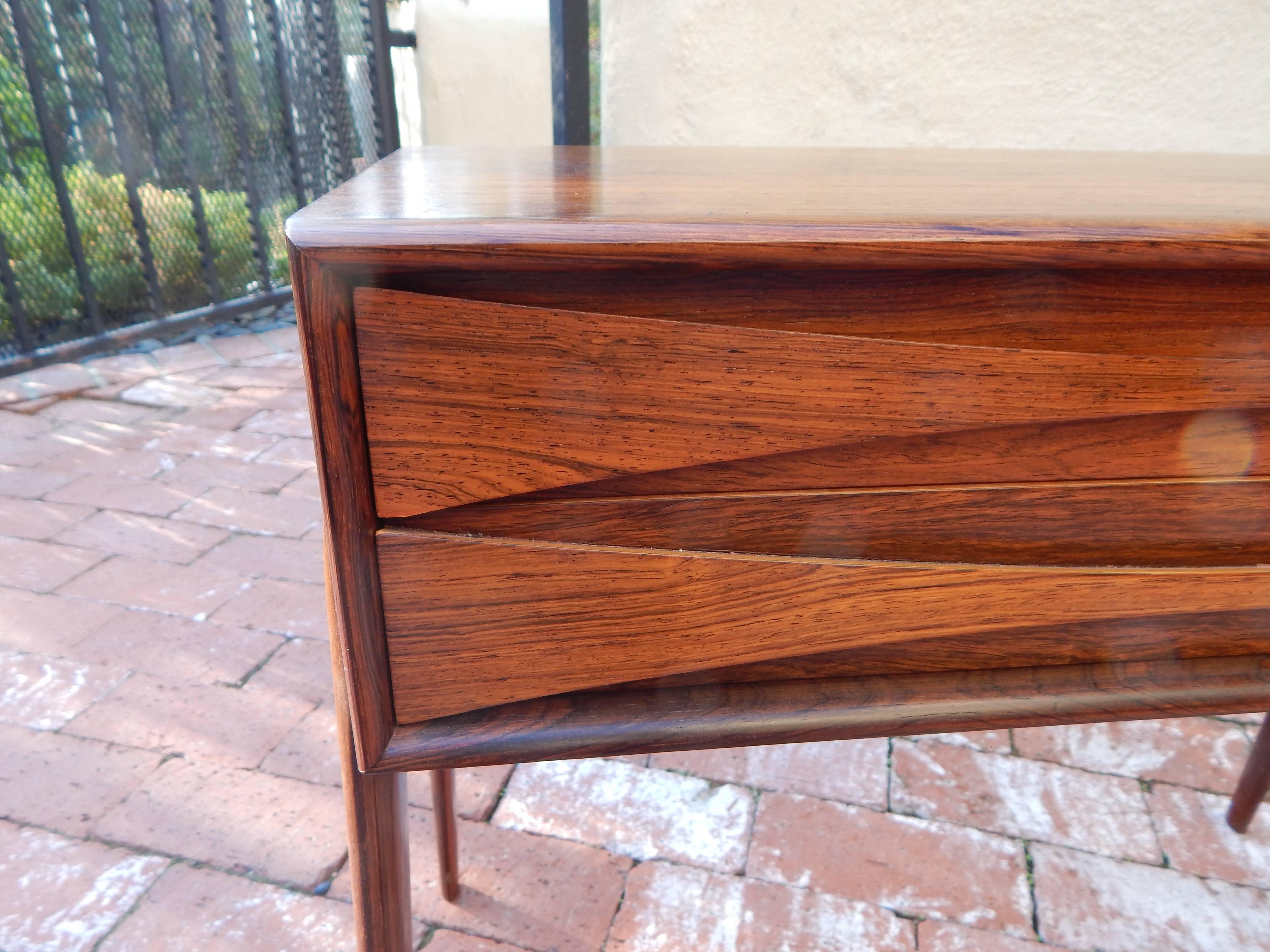 Swedish Mid-Century Modern Mini Chest in Rosewood, circa 1950 For Sale 2