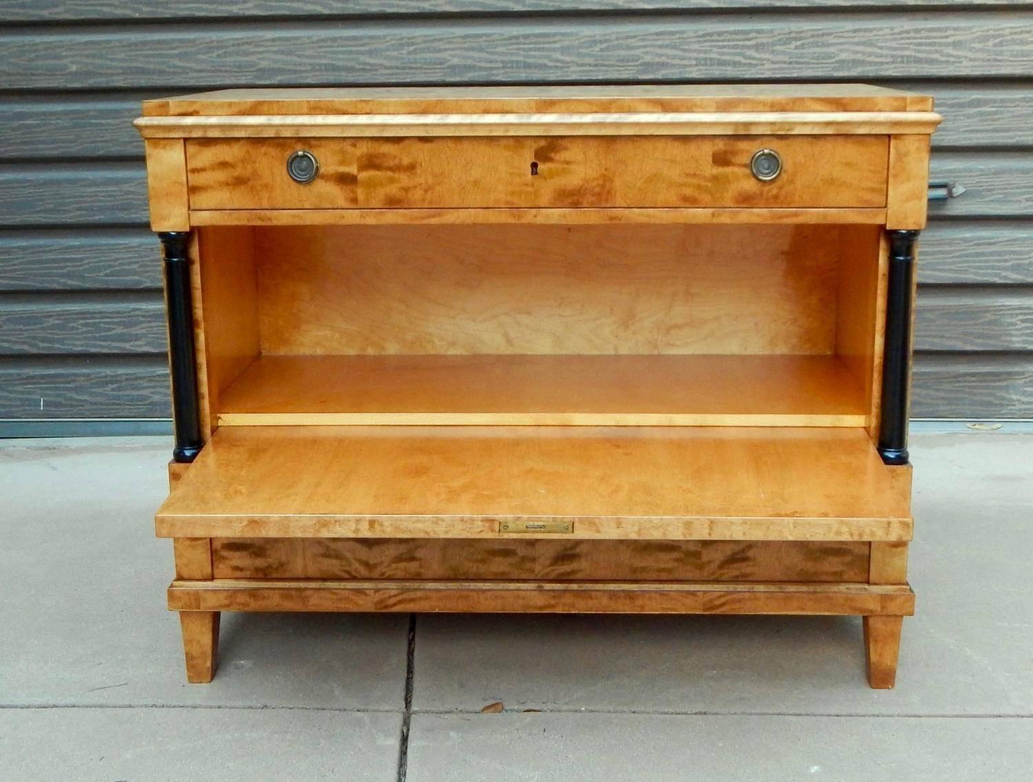 Swedish Biedermeier Revival Bar Cabinet Chest, circa 1920 In Excellent Condition In Richmond, VA