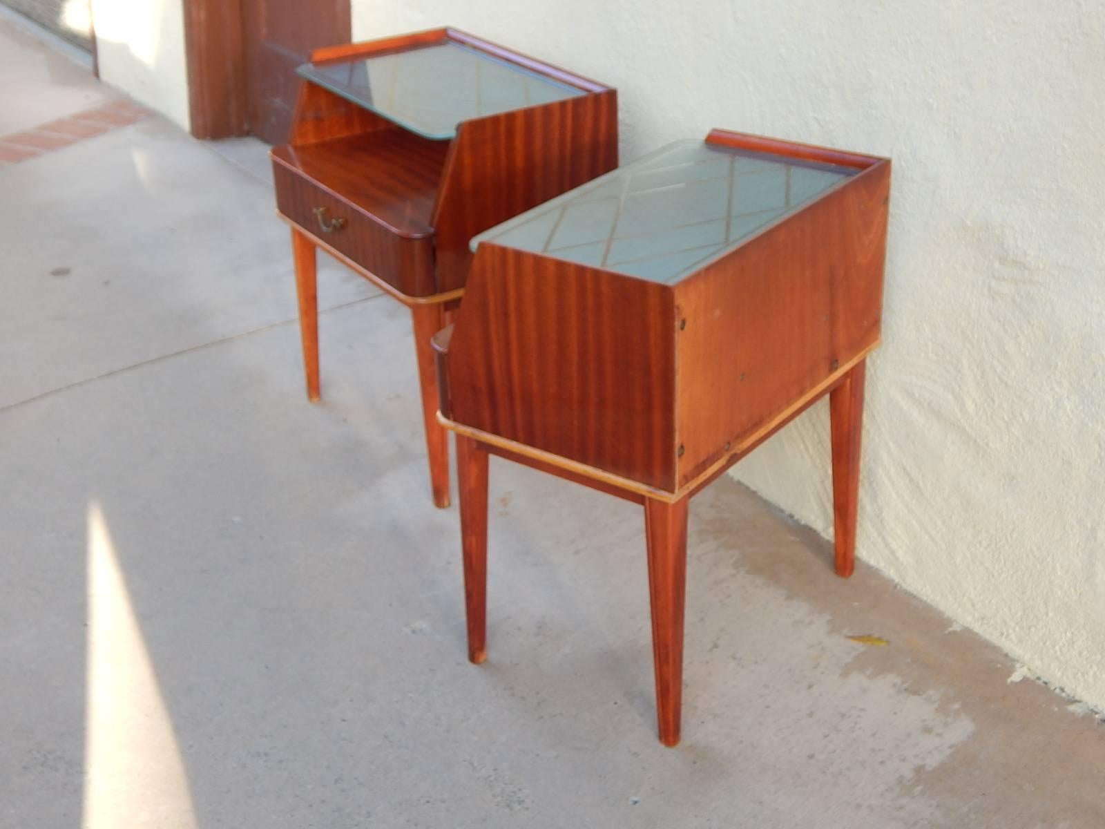 Pair of Swedish Mid-Century Modern End Tables in Mahogany and Glass, circa 1950 For Sale 3