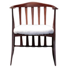 Sillón italiano de mediados de siglo con bonitas patas curvadas
