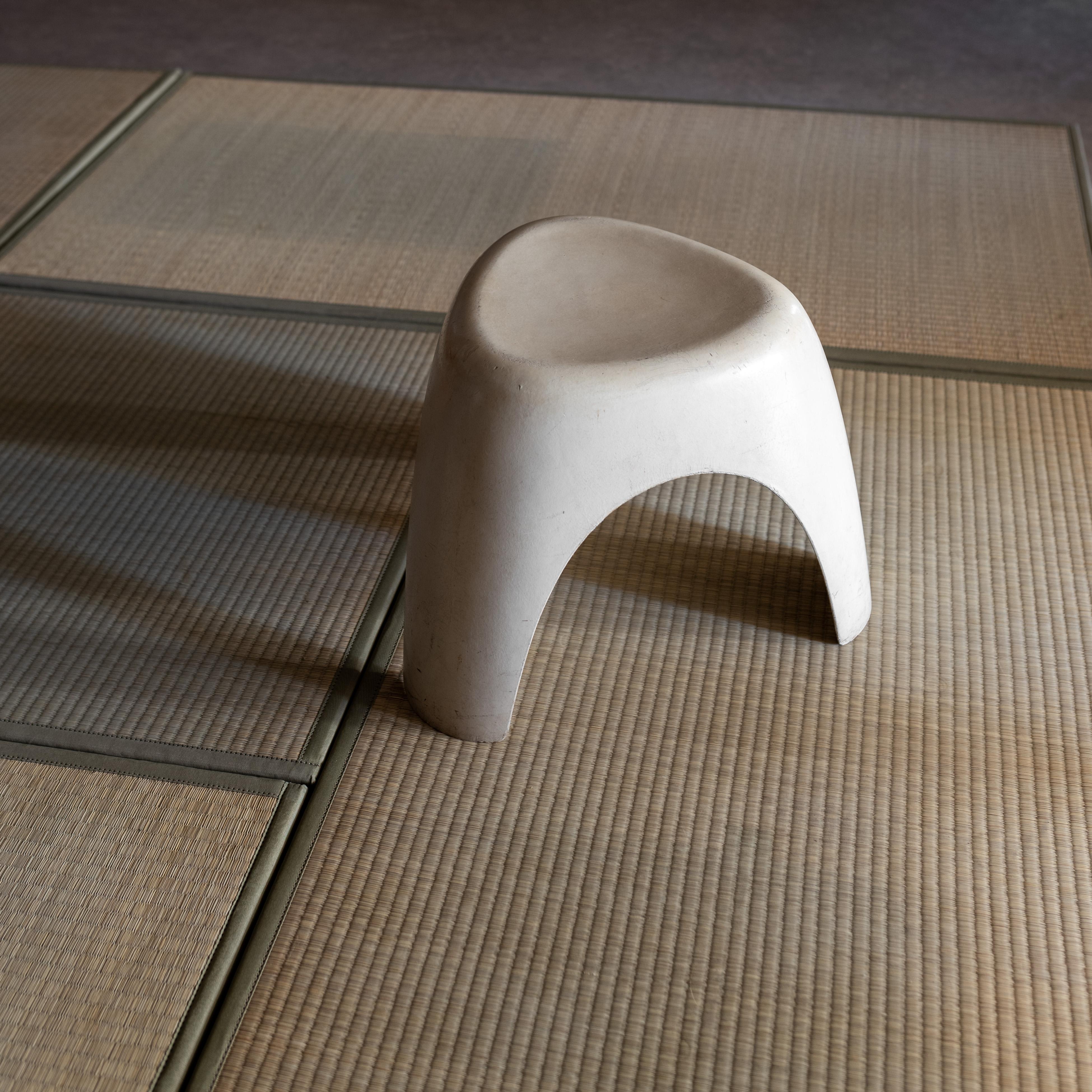 Sori Yanagi White Elephant Stool for Kotobuki, 1960s For Sale 2