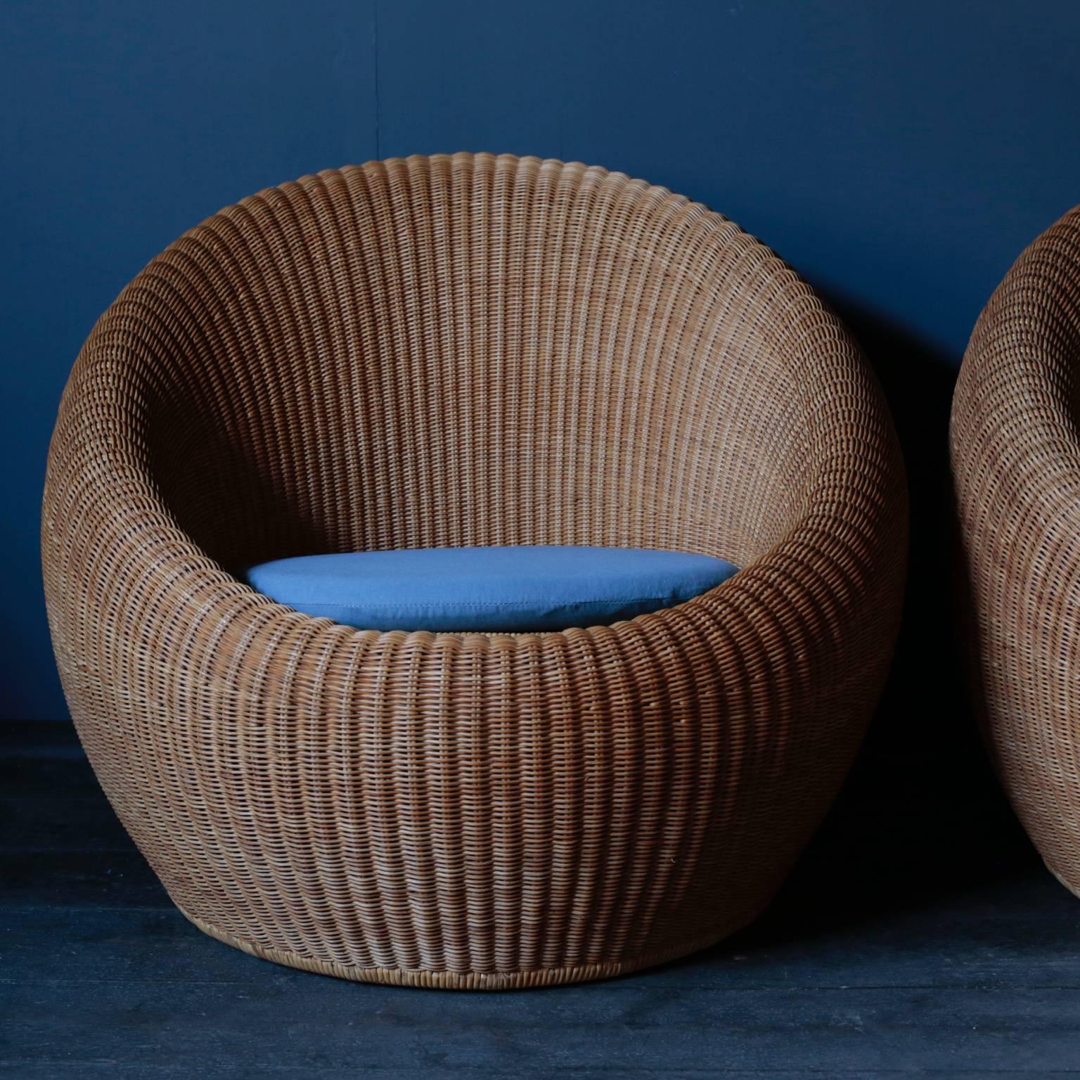 Isuamu Kenmochi for Yamakawa. Rare pair of Rattan chairs in excellent vintage condition.