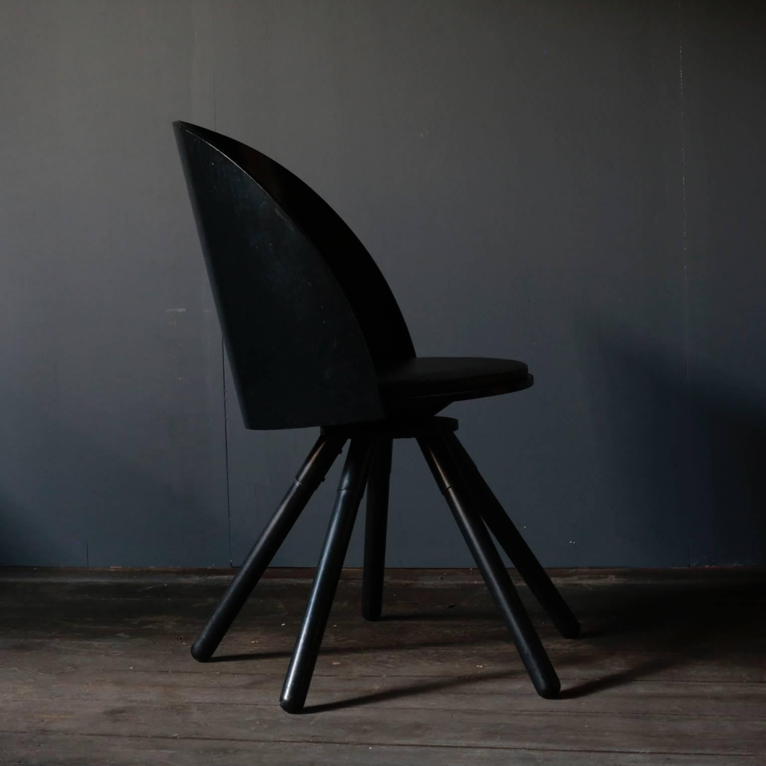 Memphis Group Dinning Chair with Five Legs by Shigeru Uchida