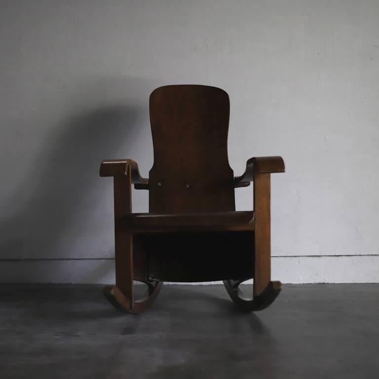 Brazilian Rocking Chair by CIMO, 1930s In Good Condition In Edogawa-ku Tokyo, JP