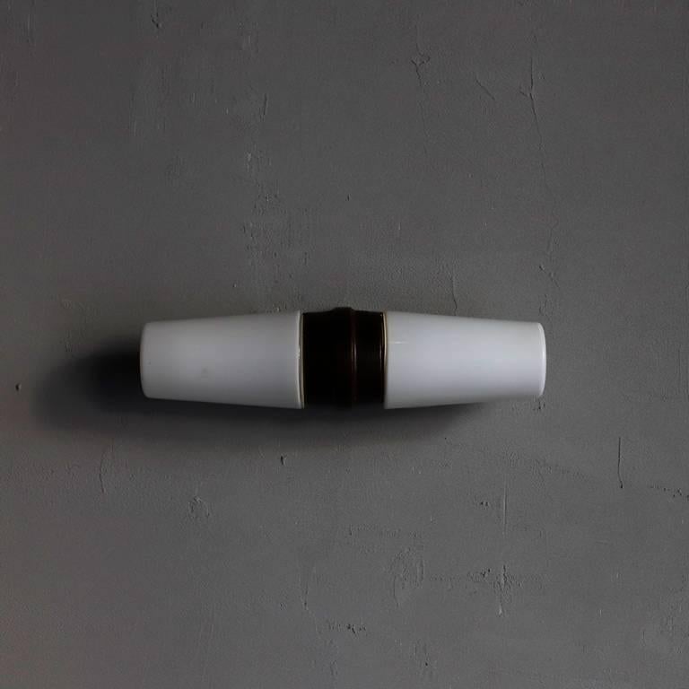Swedish Ceramic Bracket Side Light In Good Condition In Tokyo, Tokyo