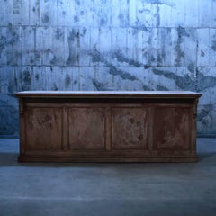 Comptoir de magasin antique d'Italie