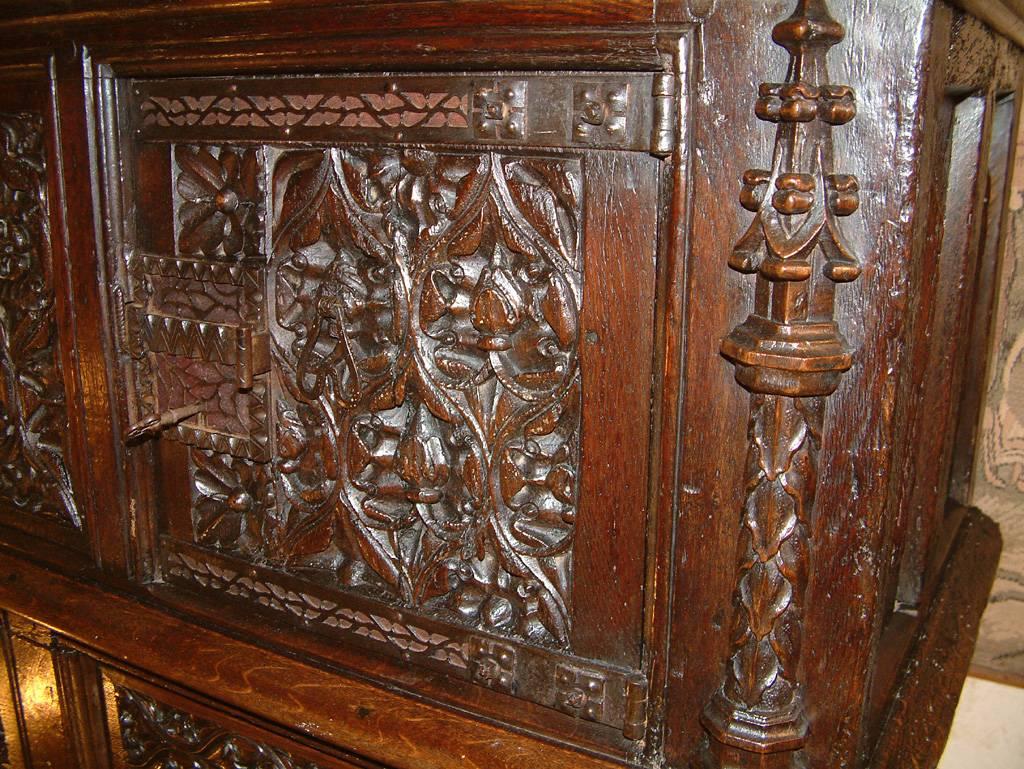 Early 16th Century Late Medieval Gothic Period Oak Court Cupboard, circa 1520 For Sale 5