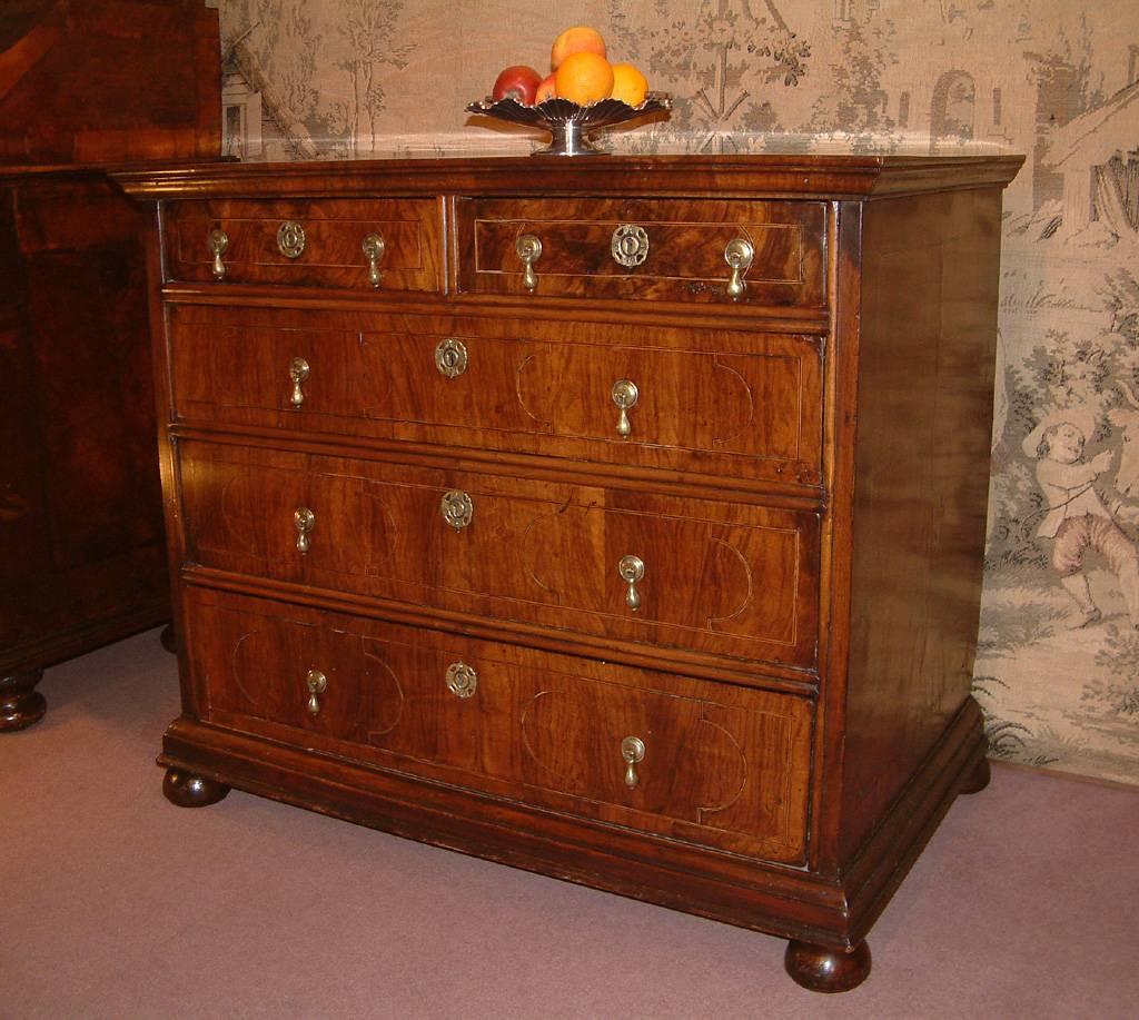 William and Mary 17th Century Figured Walnut Chest of Drawers, circa 1690 For Sale