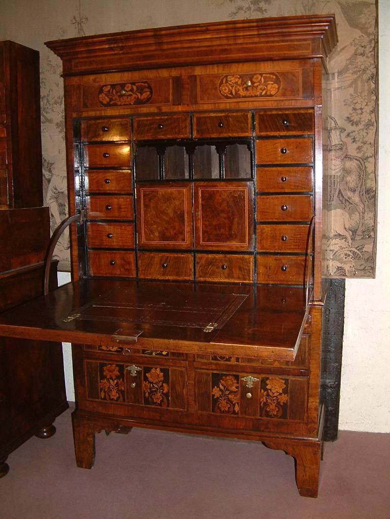 William and Mary 17th Century Walnut Marquetry Inlaid Escritoire Cabinet on Chest, circa 1690 For Sale