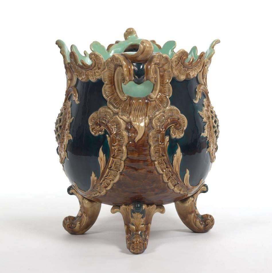 English Baroque Style Majolica Jardinière In Excellent Condition In Seattle, WA