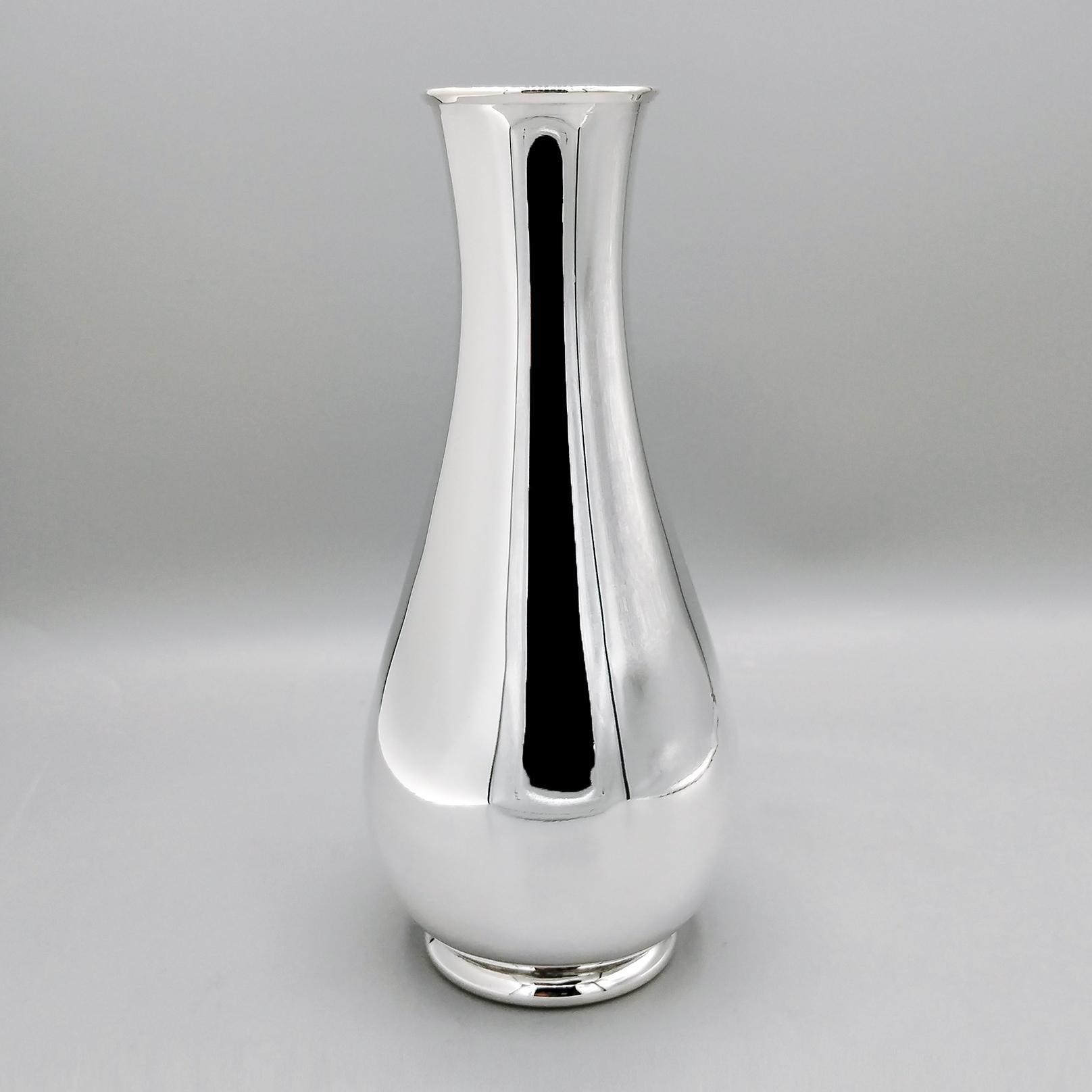 Italian Solid 800 silver engraved vase in vendita 1