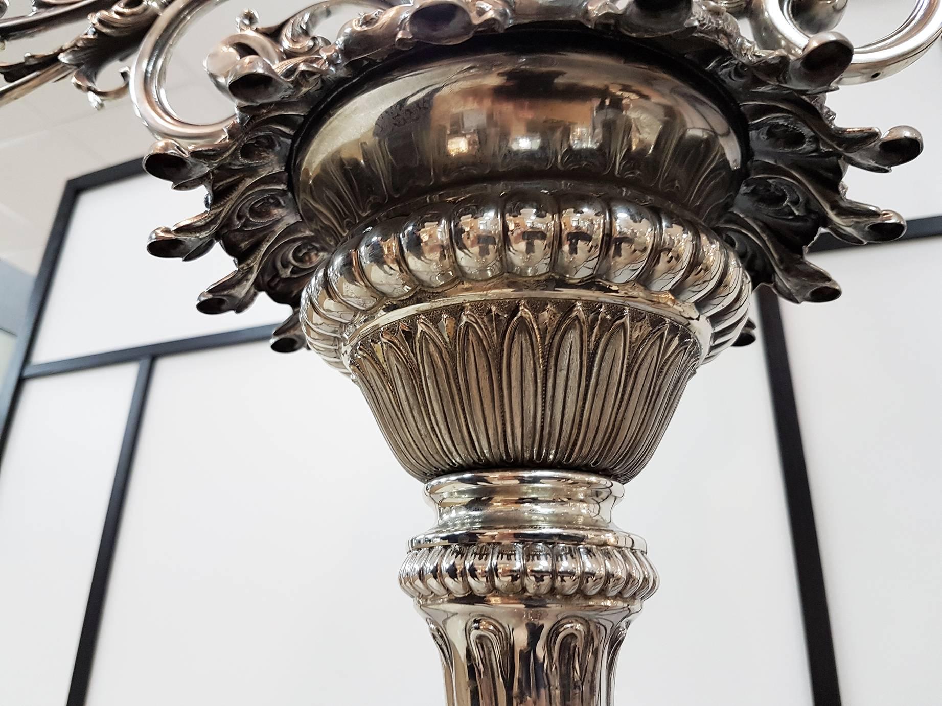 20ième siècle Lampes de sol standard en argent italien du 20e siècle Revive baroque.  en vente