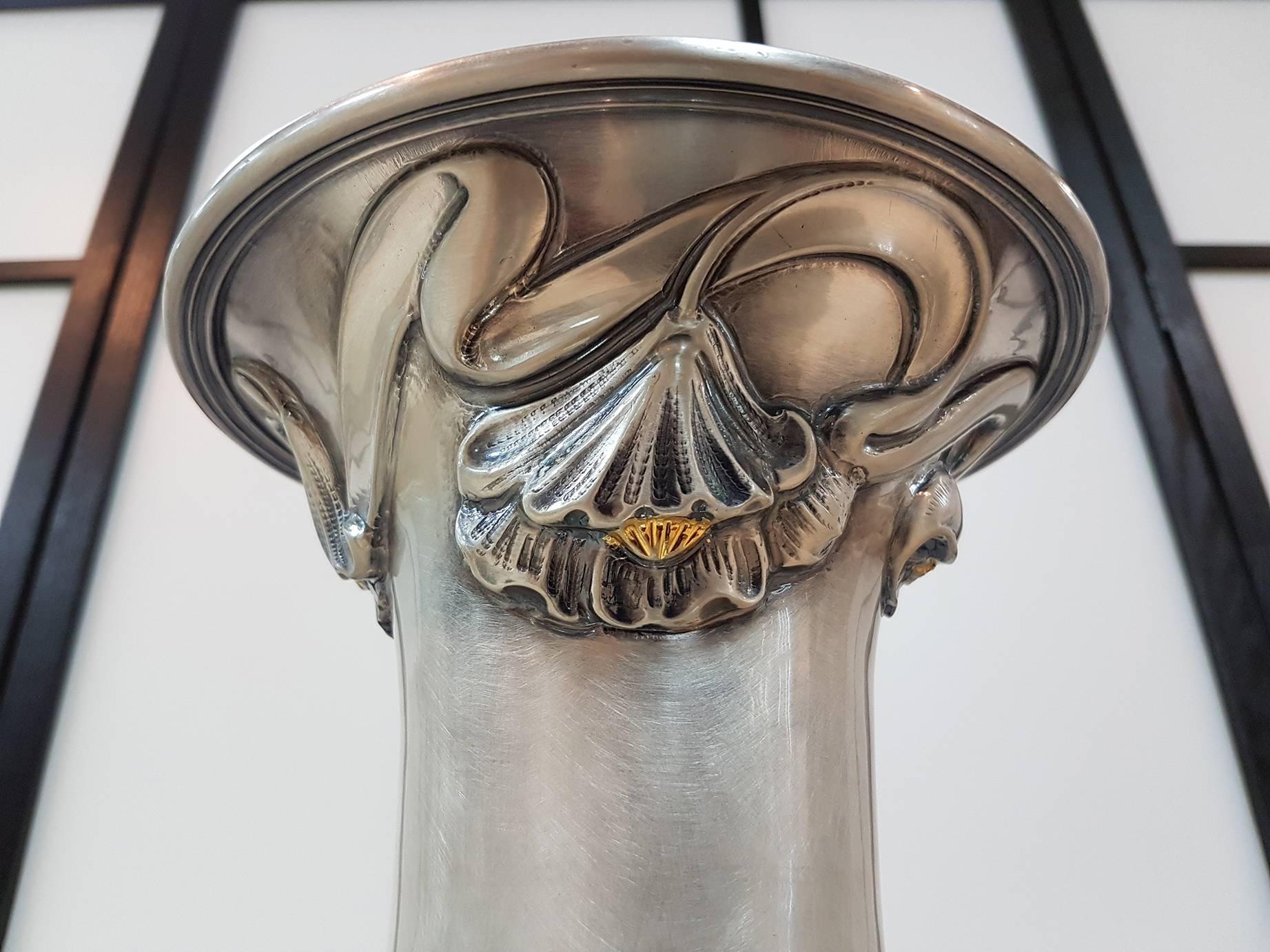20th Century Art Nouveau Revival Italian Sterling Silver Vase  For Sale 4