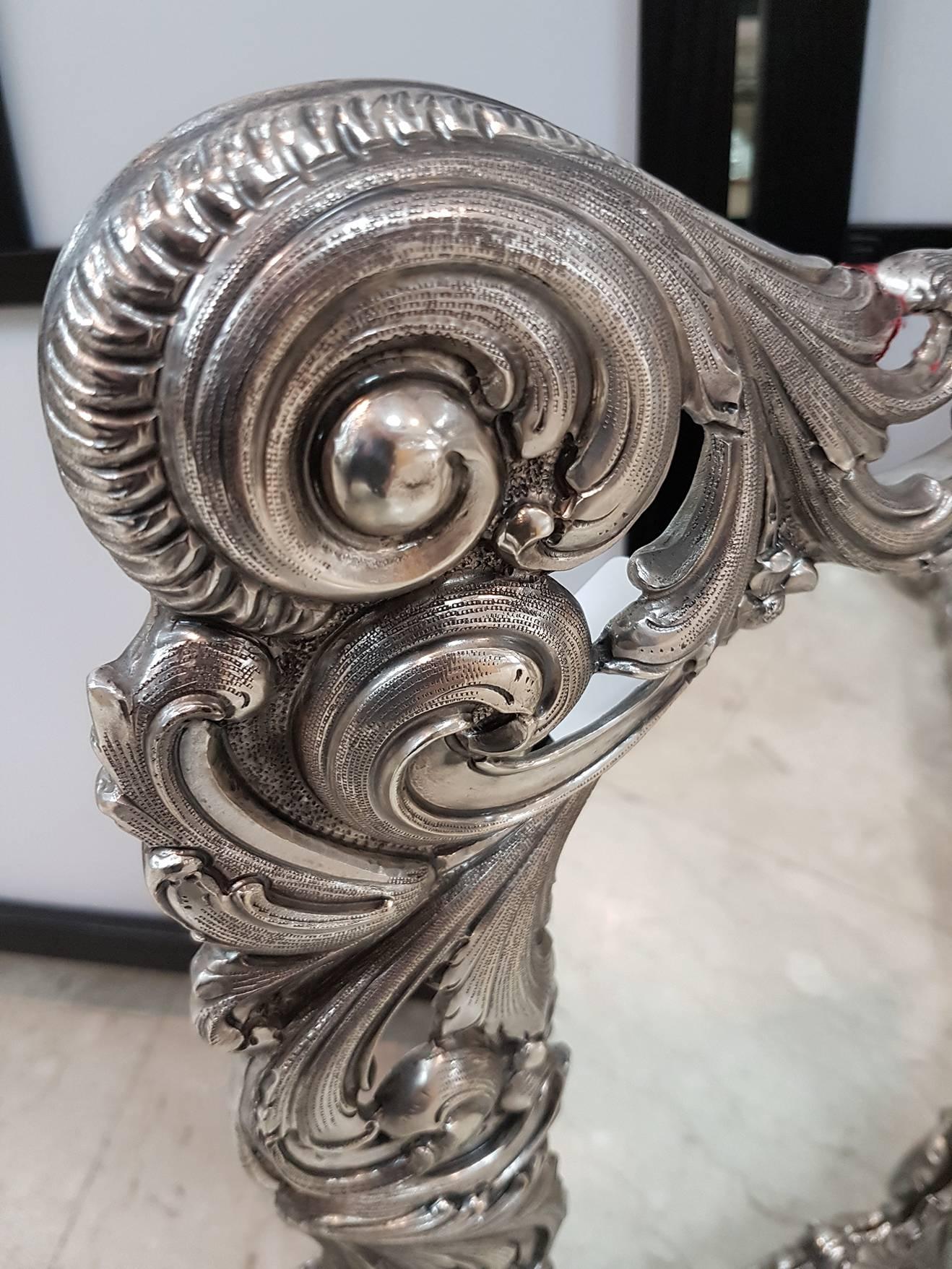 Triptyque miroir italien du 20ème siècle en argent sterling fait à la main, style néo-baroque en vente 5