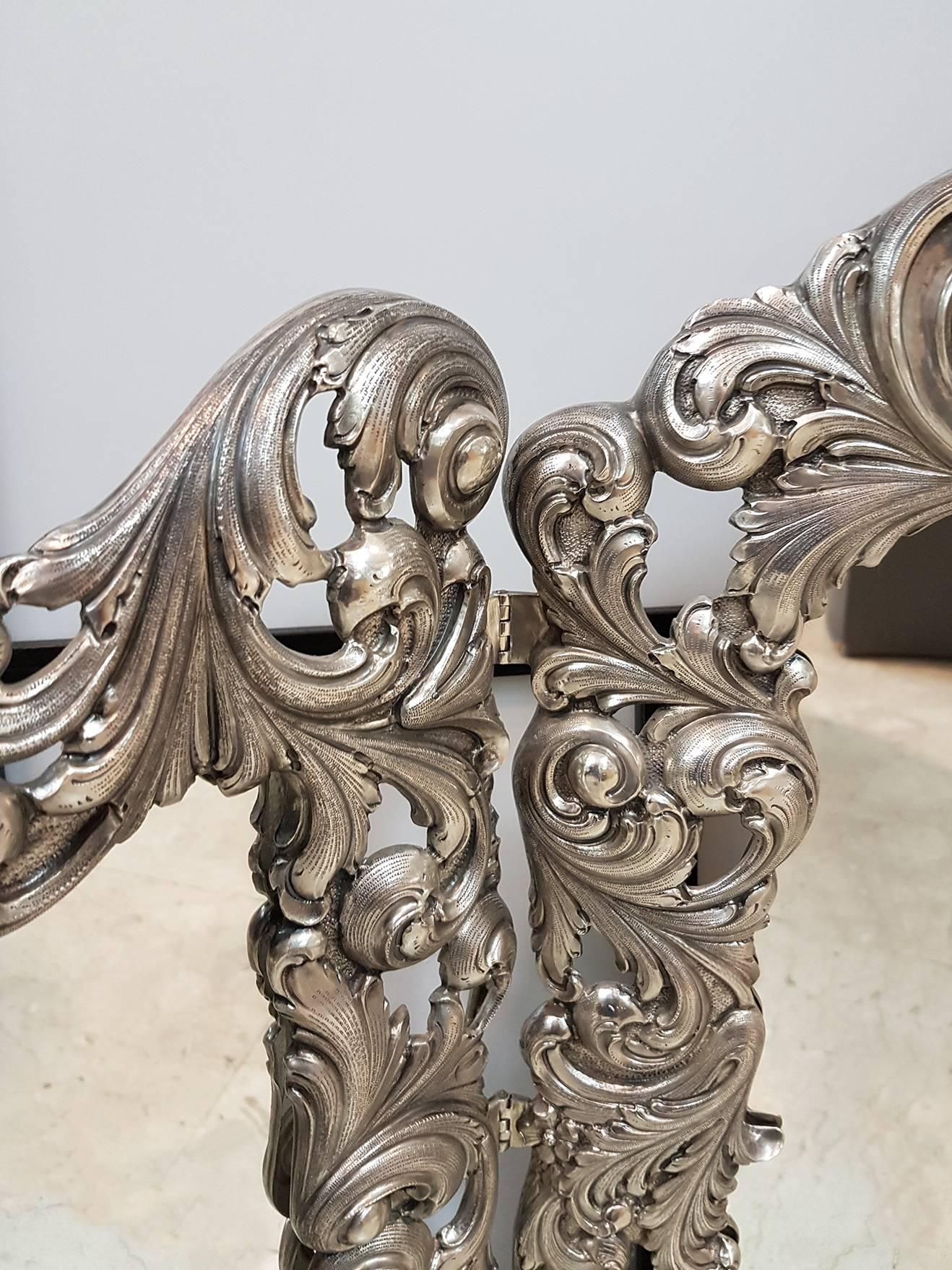 20. Jahrhundert Italienisches Sterlingsilber Handgefertigter Dreitychon-Spiegel Barock Revival im Angebot 8