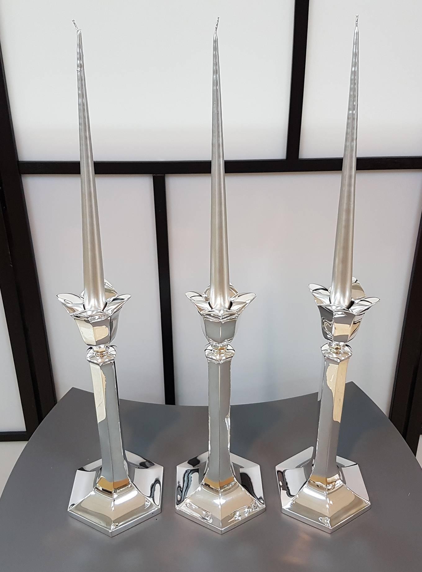 20th century Set of Three Italian Silver Exagonal  Candlesticks.  For Sale 13