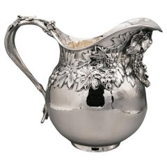 Pichet en argent italien du 20ème siècle de type Bacco. Fabrication artisanale en Italie