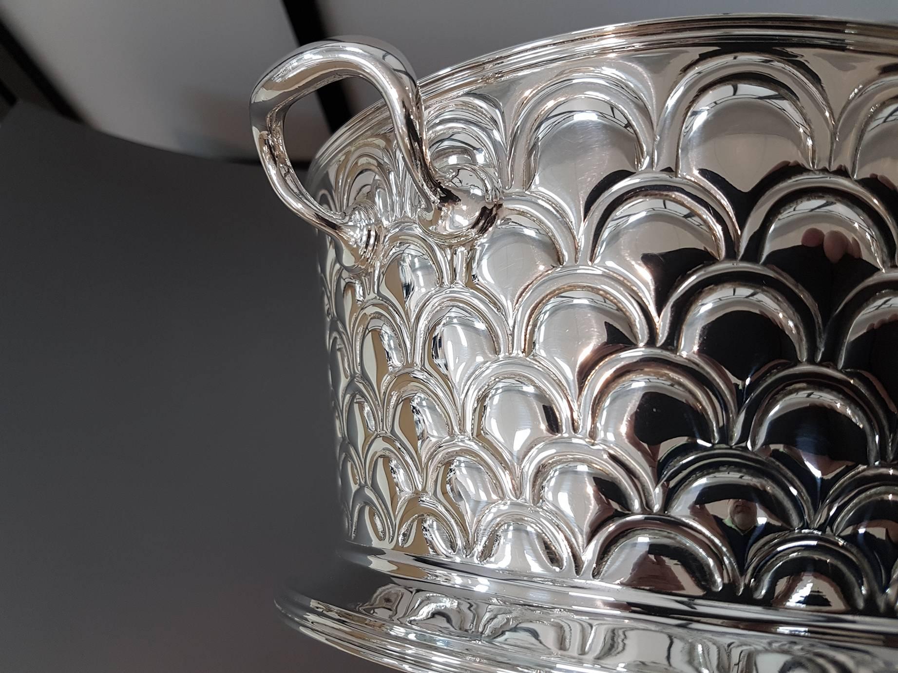 20th Century Italian Silver Round basket with handles. Handicraft made in Italy For Sale 2