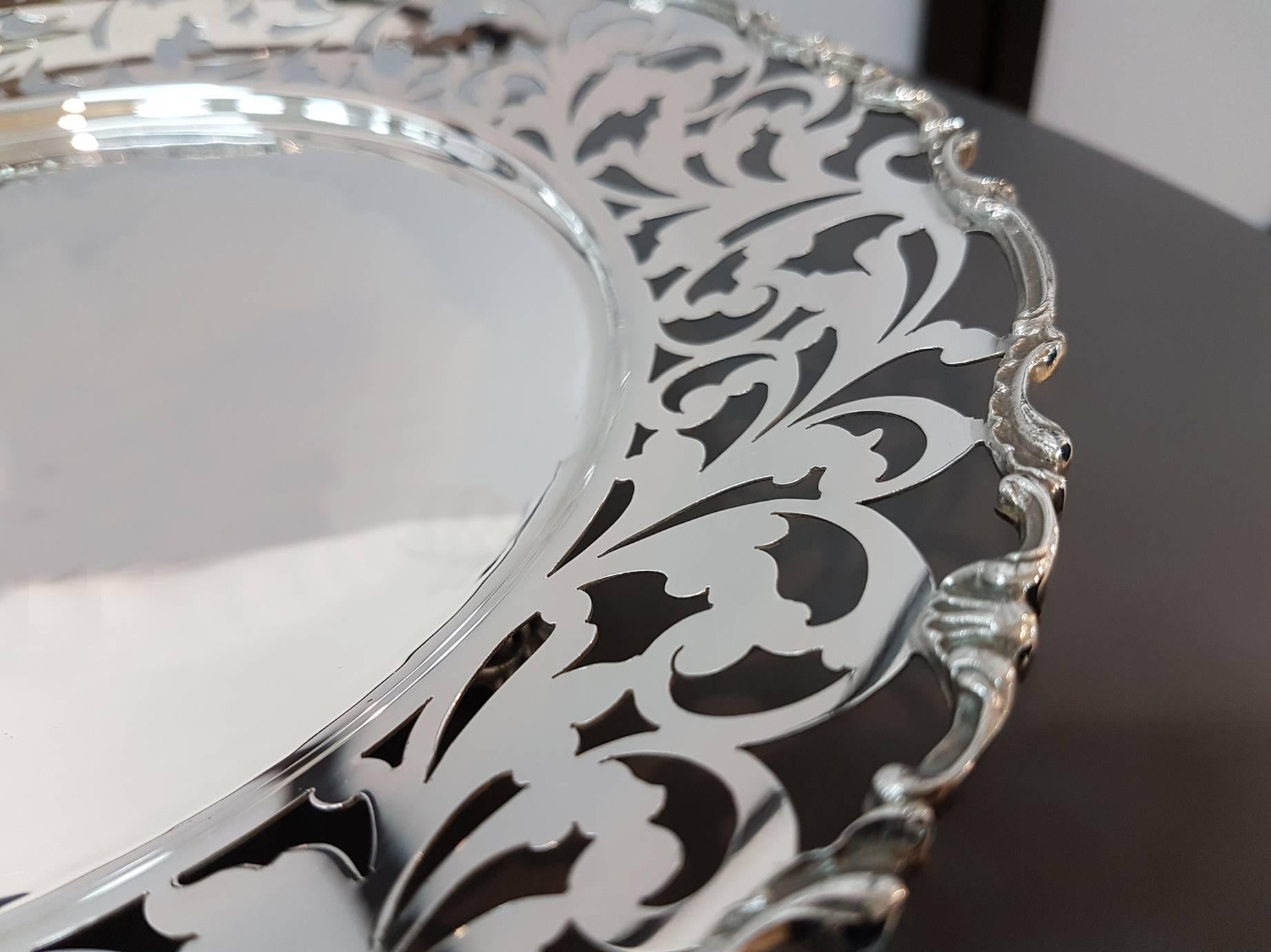 Hand-Crafted 20th Century Italian Sterling Silver Pierced Dish For Sale