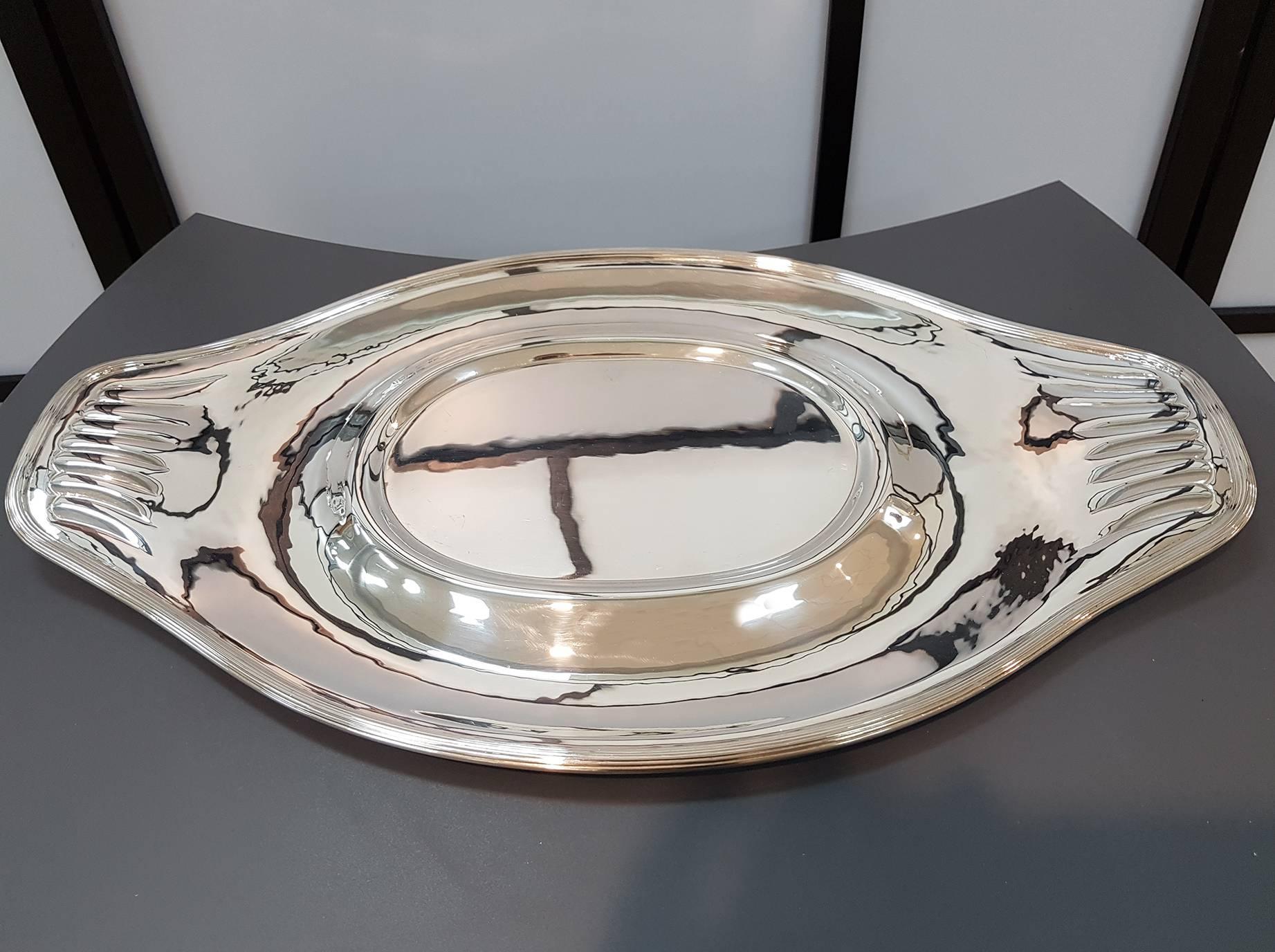 20th Century Italian Silver Tureen & Tray Adams revival. Enbossed ceased by hand For Sale 2