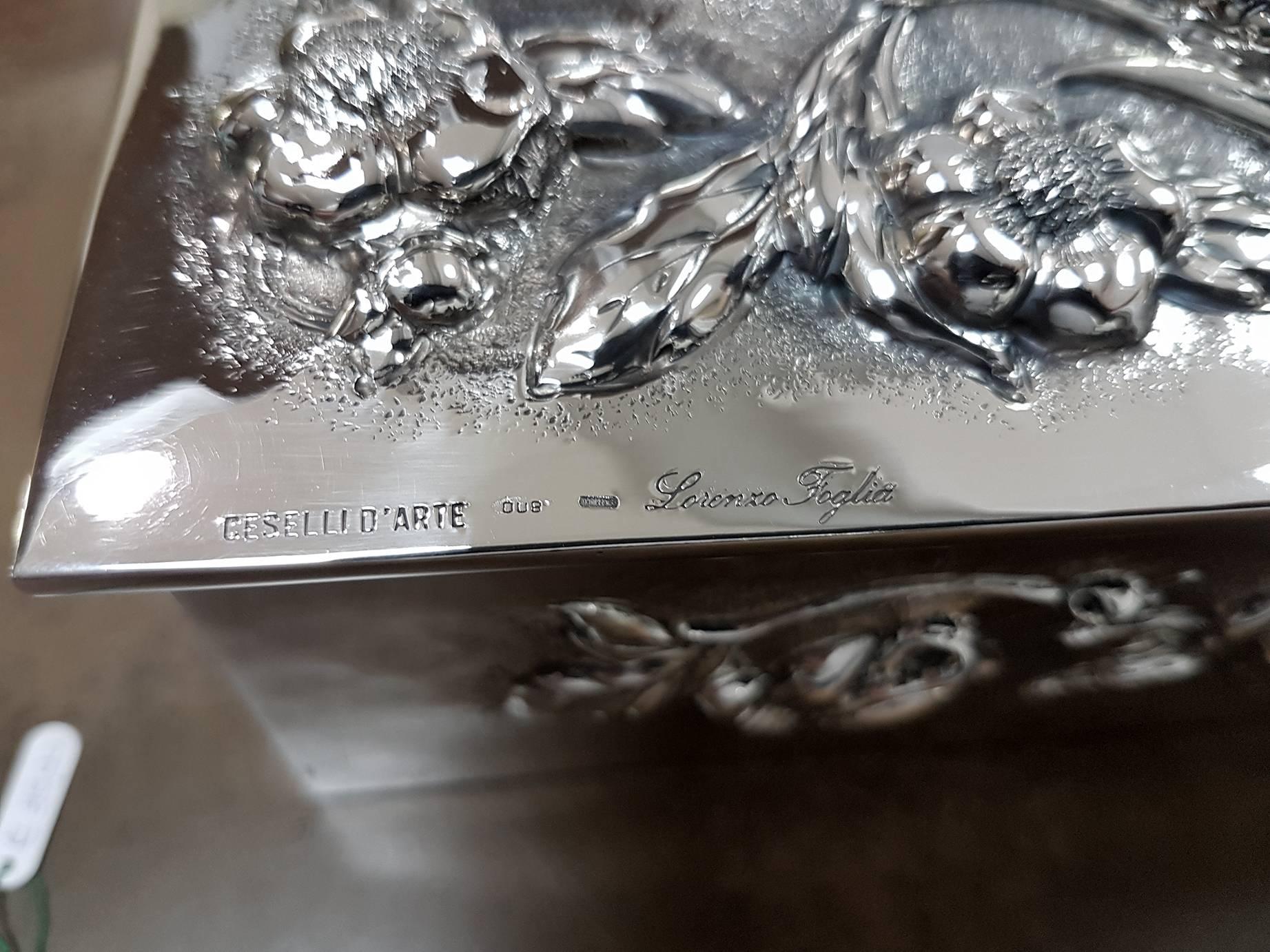 20th Century Italian Solid Silver Table SHIP Box embossed completely by hand For Sale 2