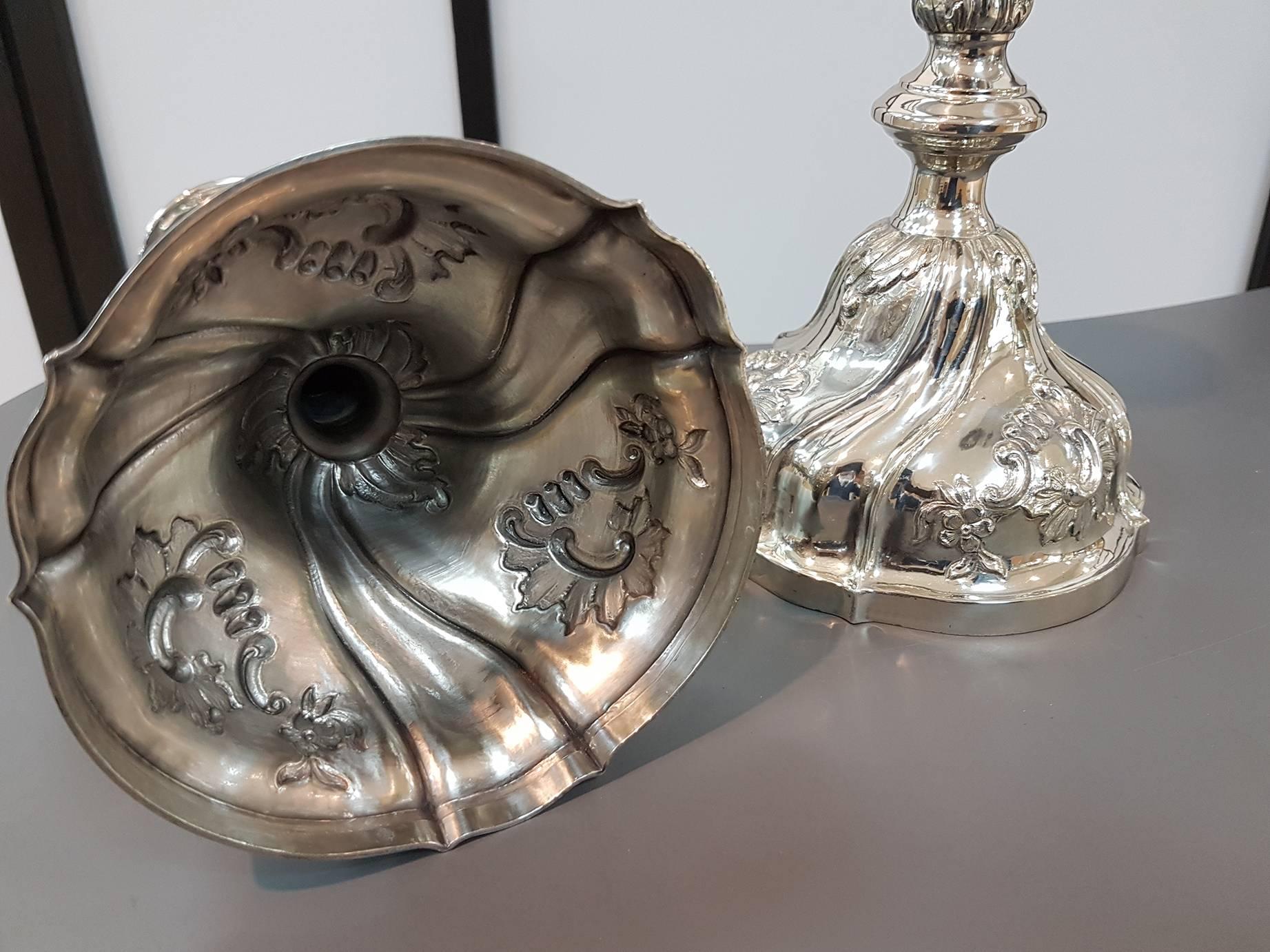 20th Century Pair of Italian Silver Candlesticks Torretta fron Genoa revival In Excellent Condition For Sale In VALENZA, IT