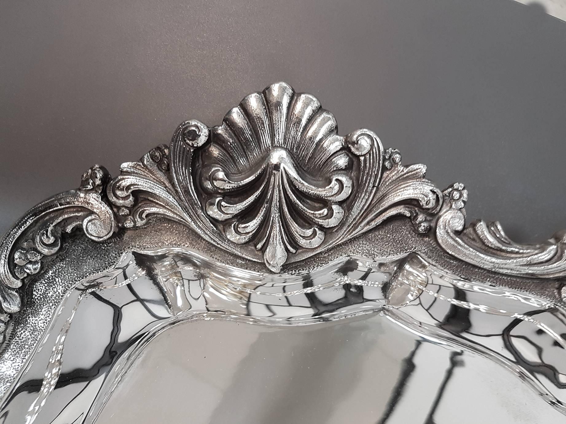 20th Century Italian Sterling Silver Tray Baroque revival. Square smooth stand  In Excellent Condition In VALENZA, IT