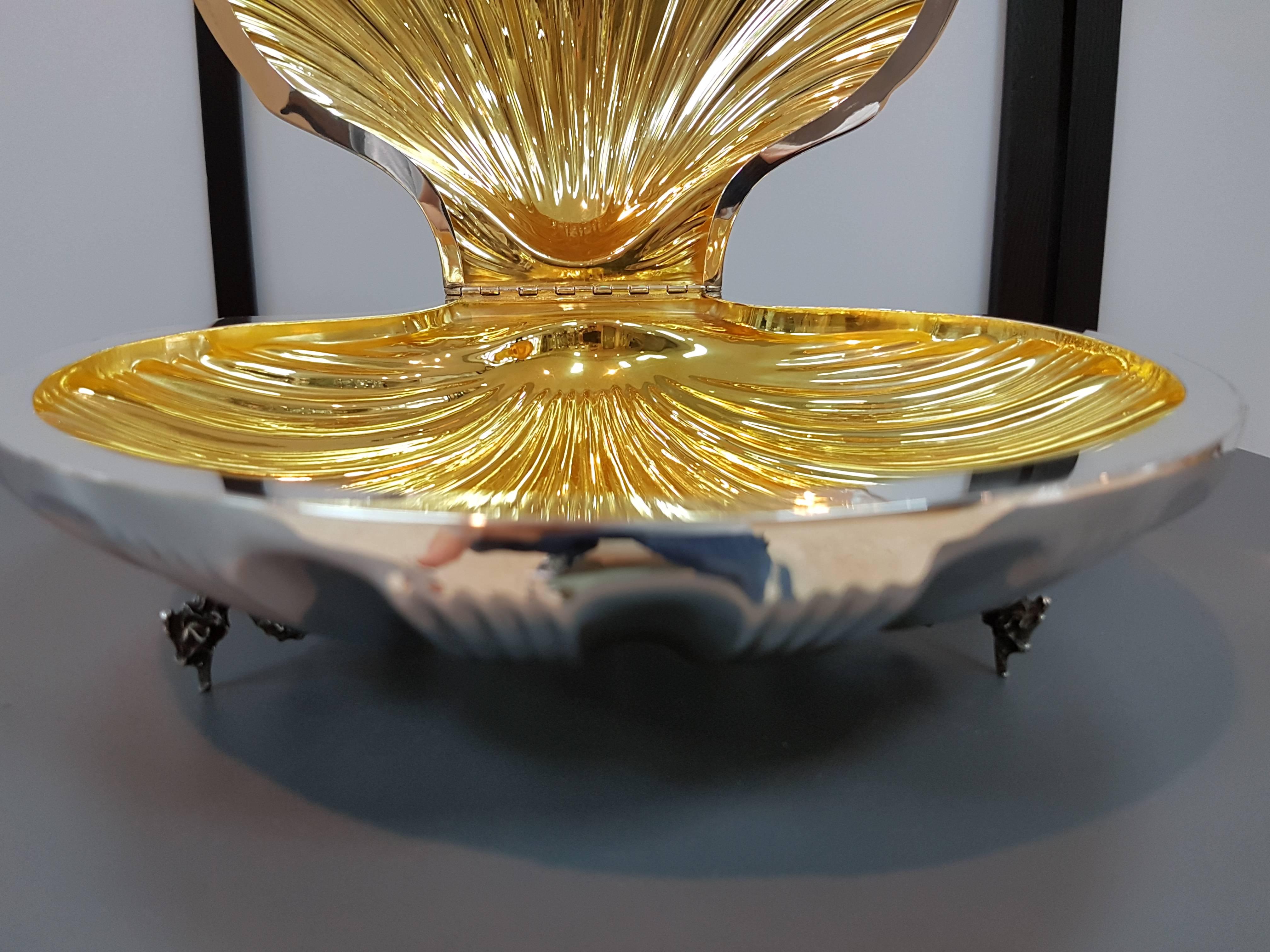 20th Century Italian Silver Boxes Shell-Shaped on feet with gilted interior In Excellent Condition For Sale In VALENZA, IT